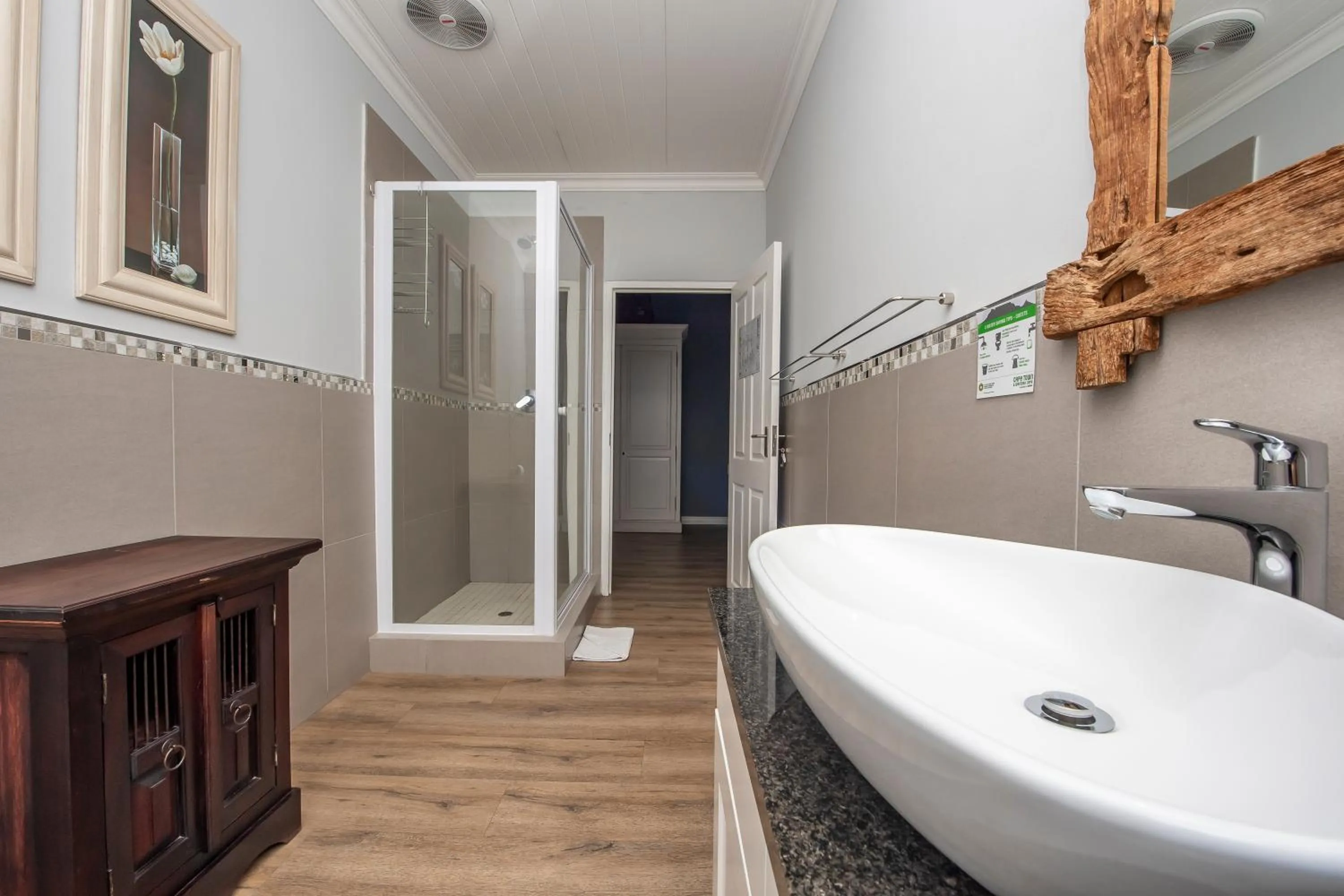 Bathroom in Excellent Guest House