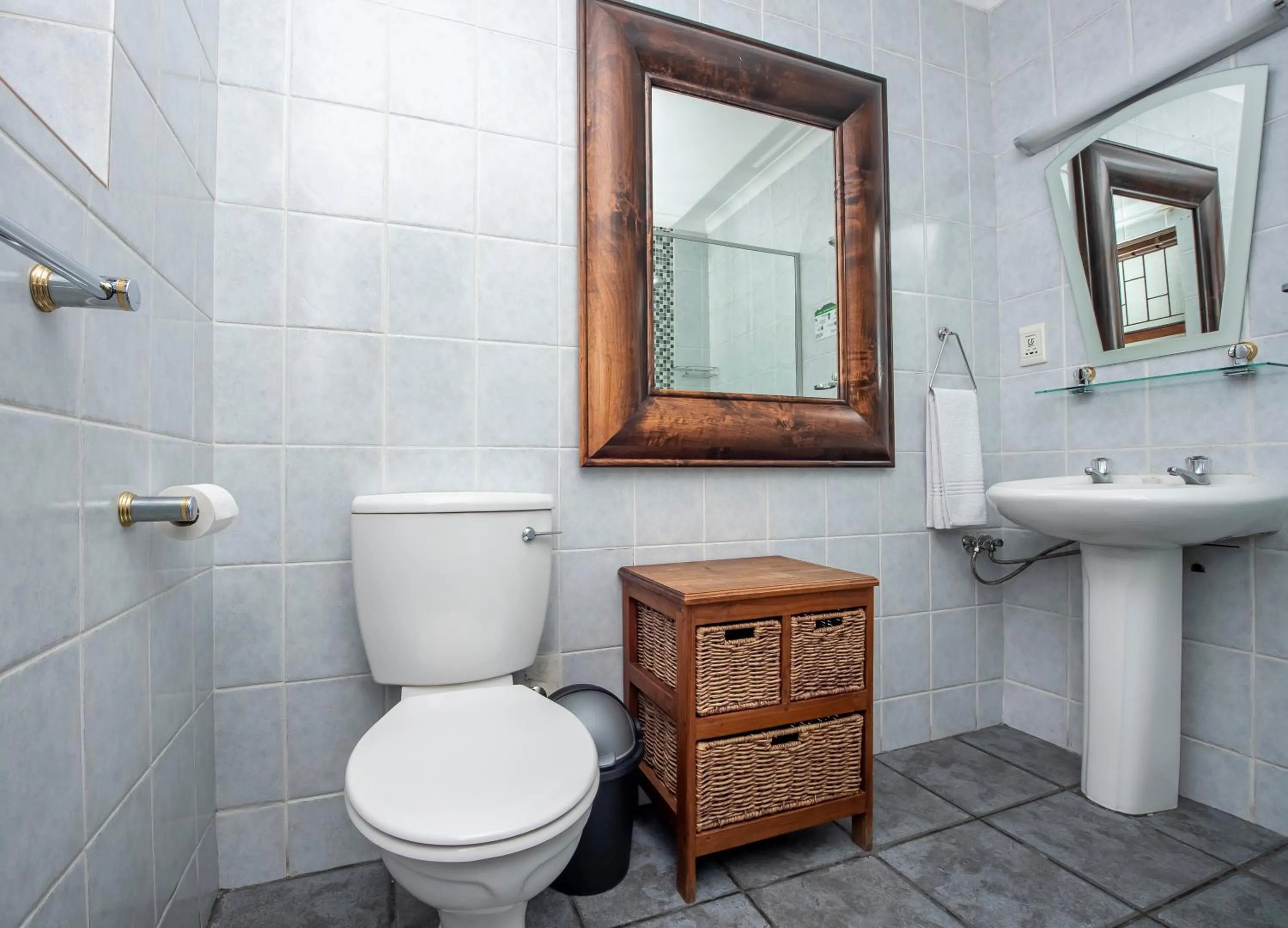 Bathroom in Excellent Guest House