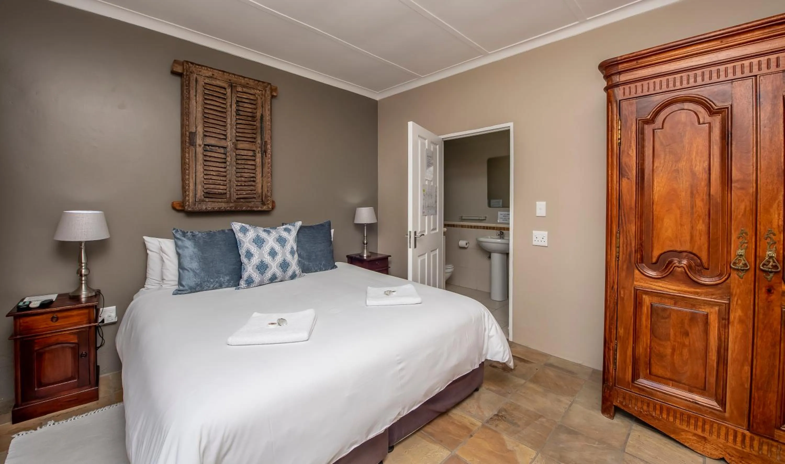 Bedroom, Bed in Excellent Guest House