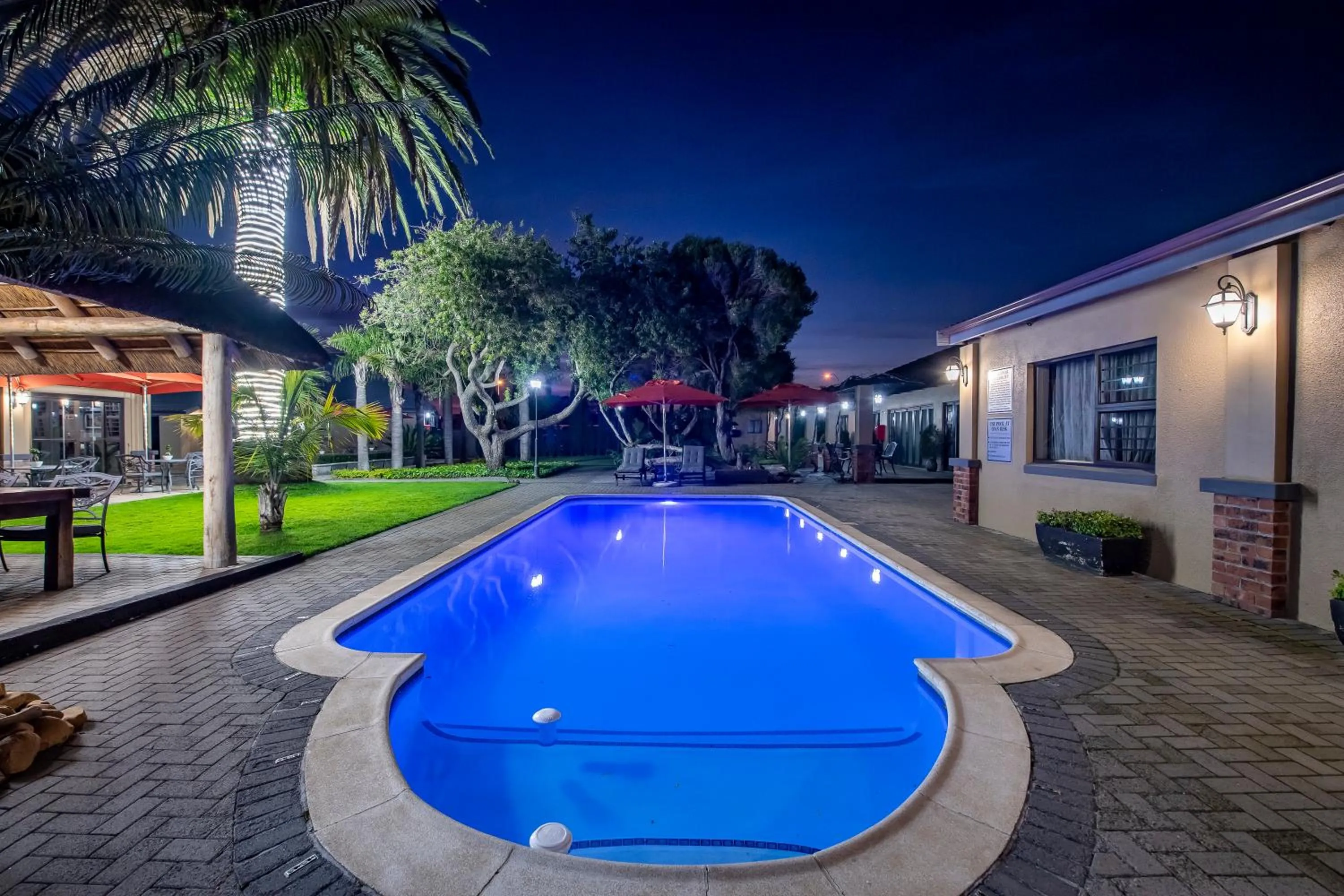 Swimming pool in Excellent Guest House