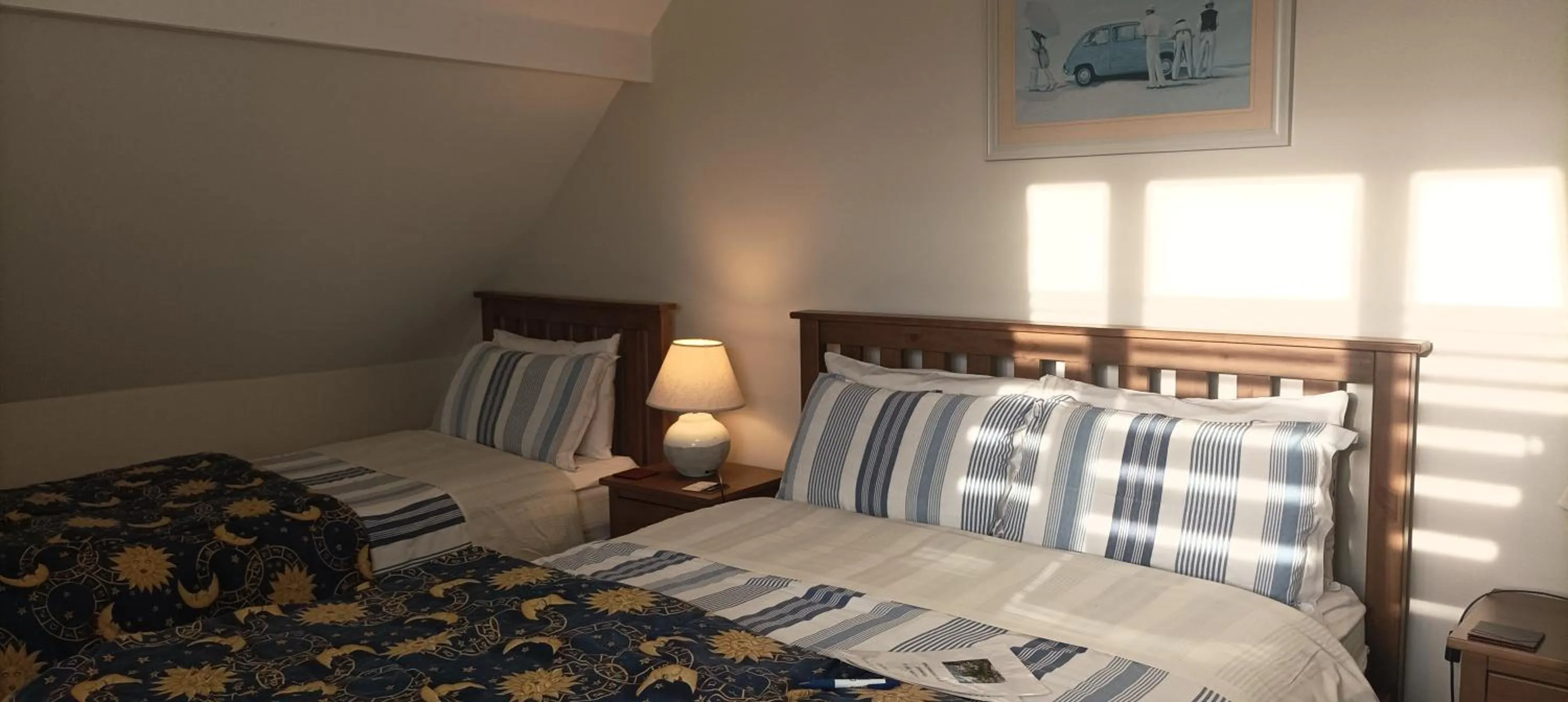 Bedroom, Bed in Twin Oaks Bed & Breakfast