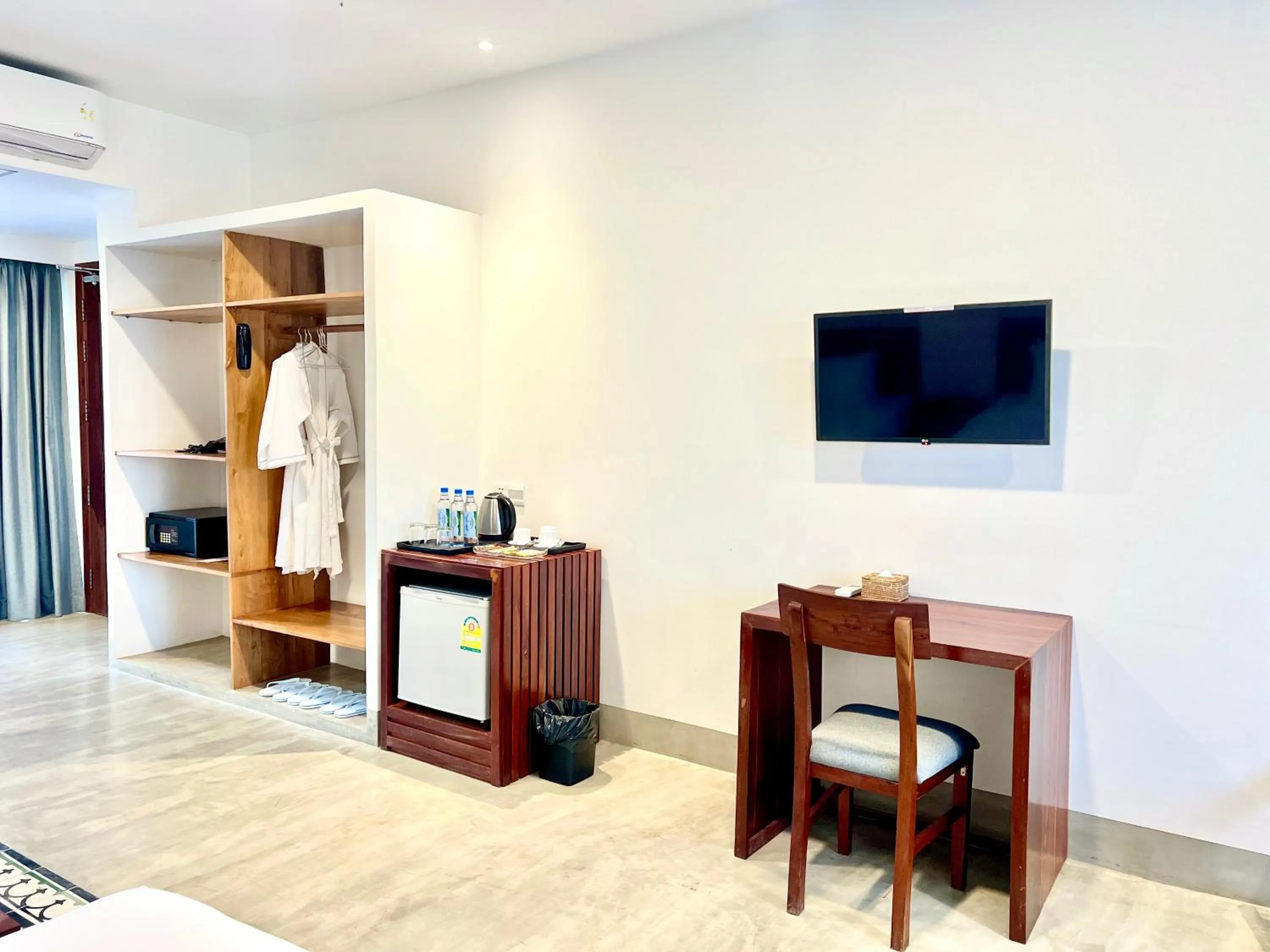 hair dresser in DACO Hotel