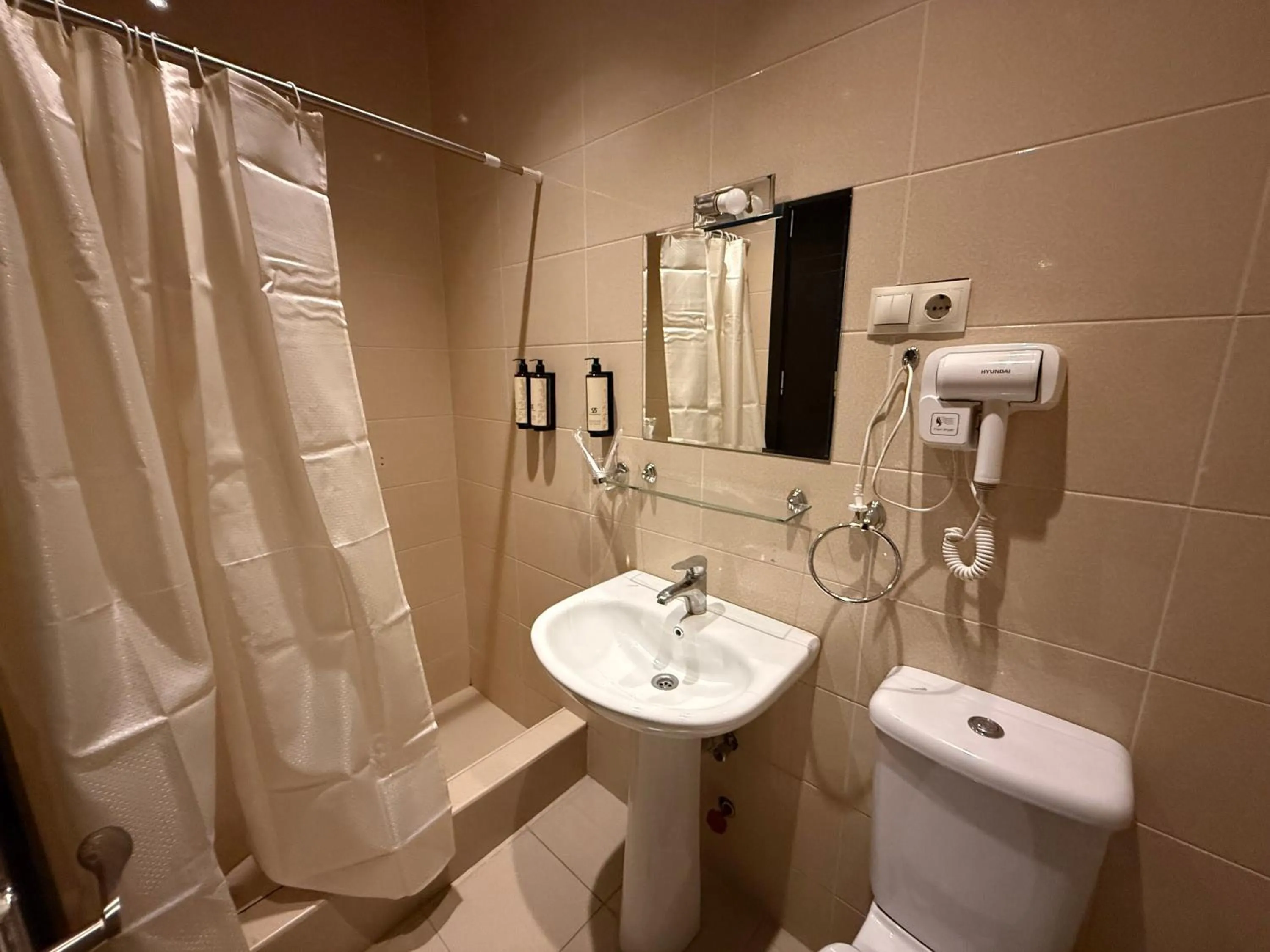 Toilet in Liva Hotel