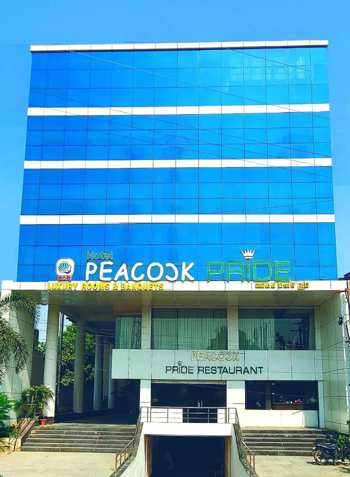 Property building in Hotel Peacock Pride