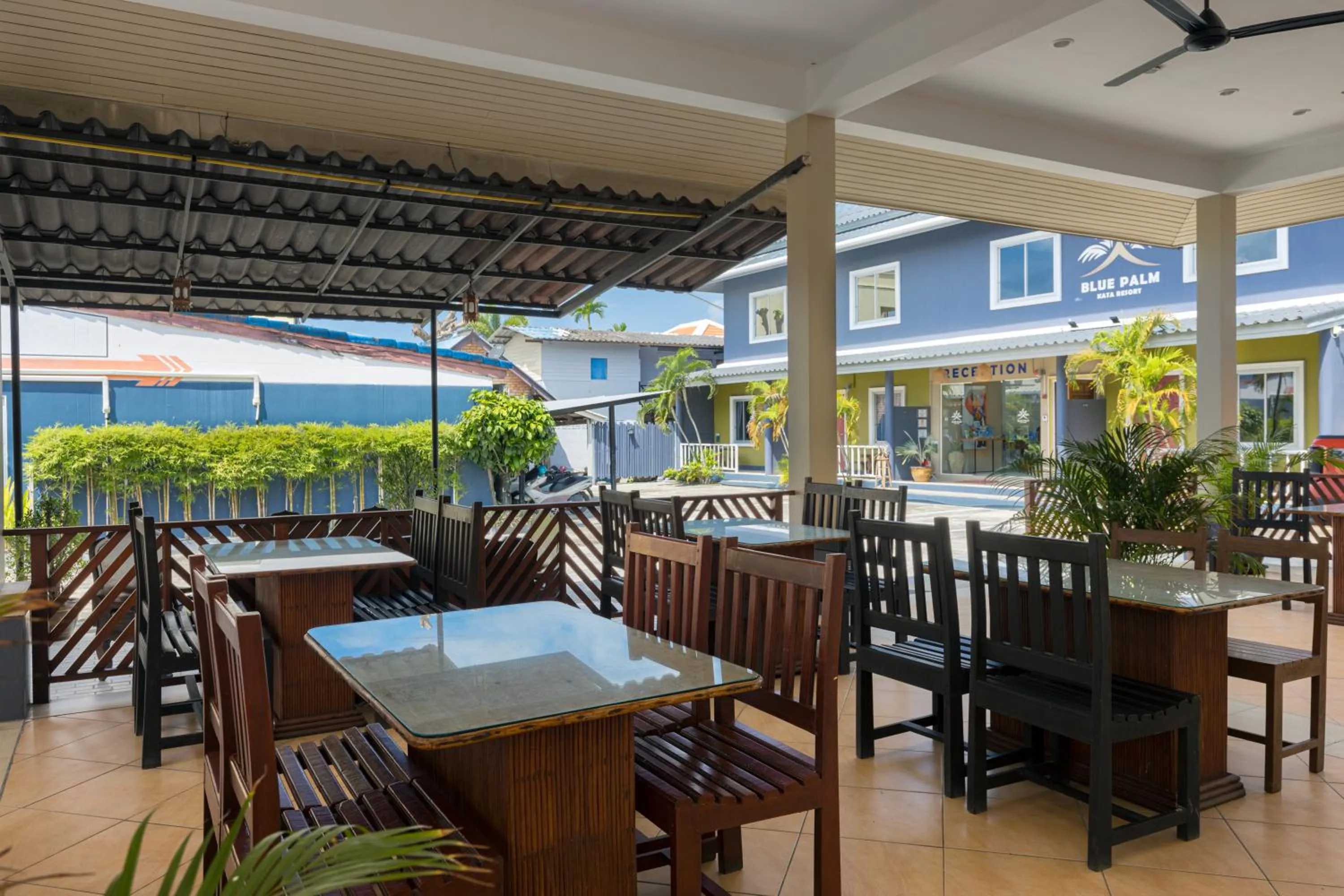 Restaurant/places to eat in Blue Palm Kata Resort