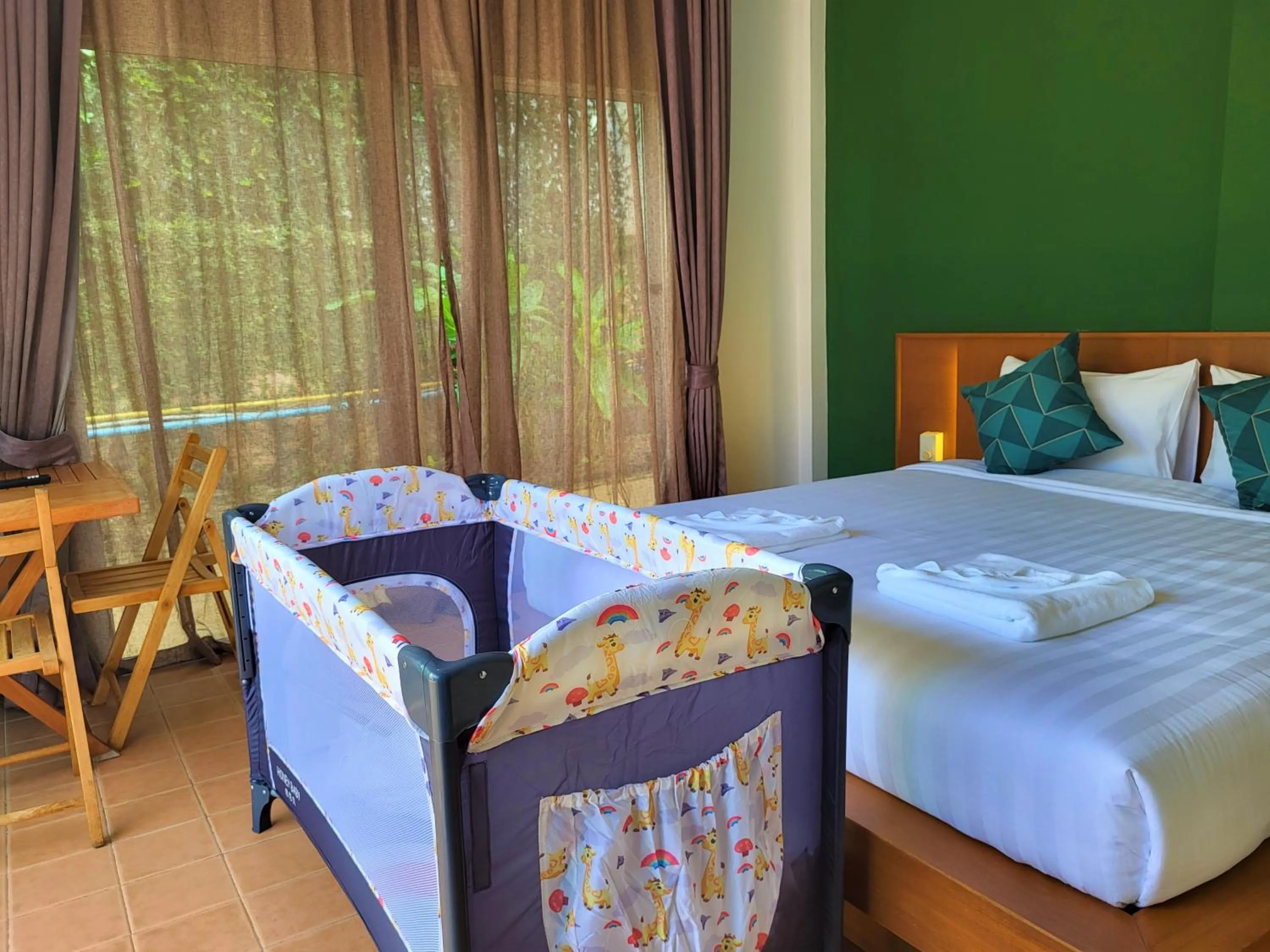 cot, Bed in Blue Palm Kata Resort