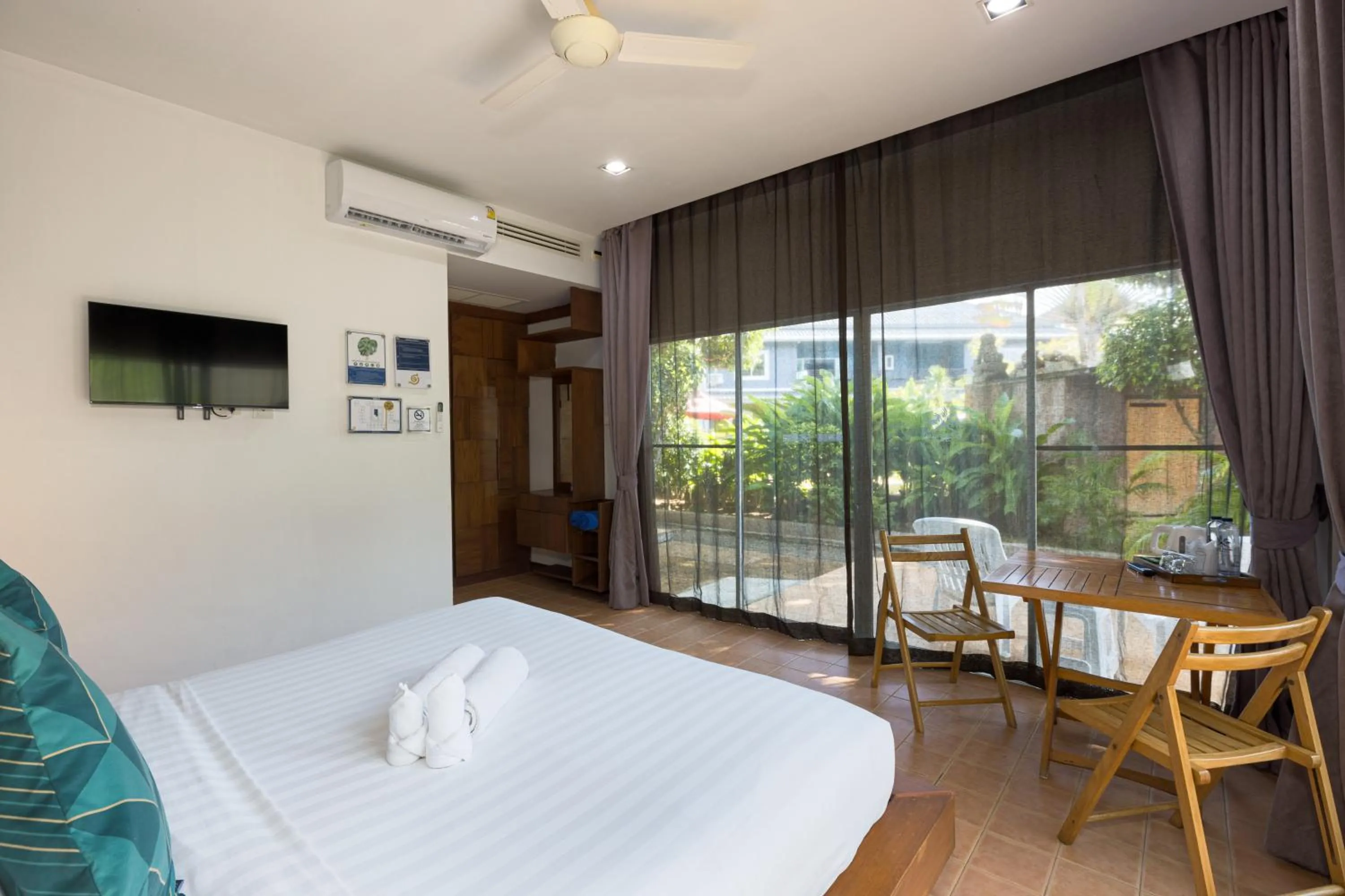 View (from property/room), Bed in Blue Palm Kata Resort