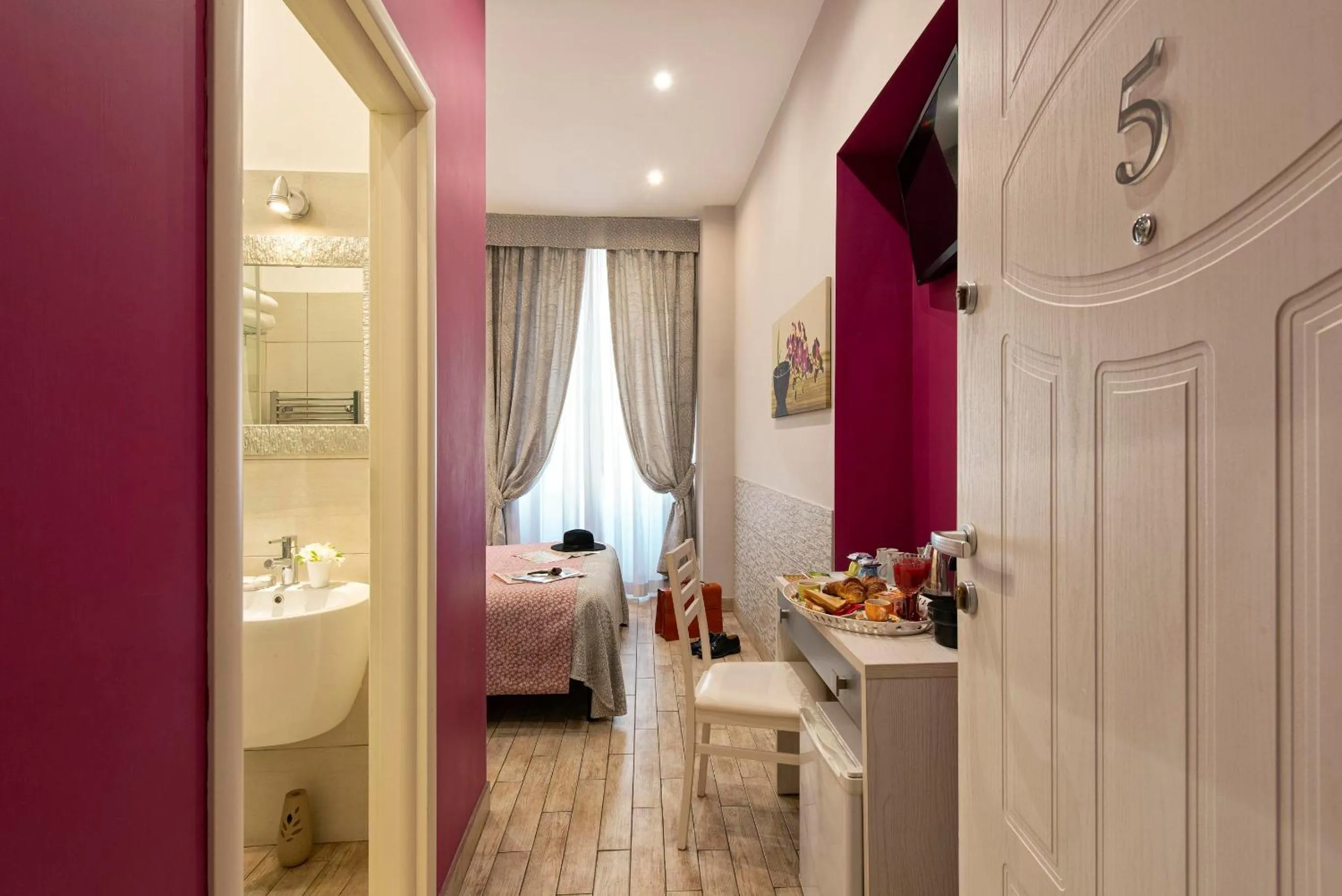 Bathroom, Bed in Five Rooms Rome Guesthouse