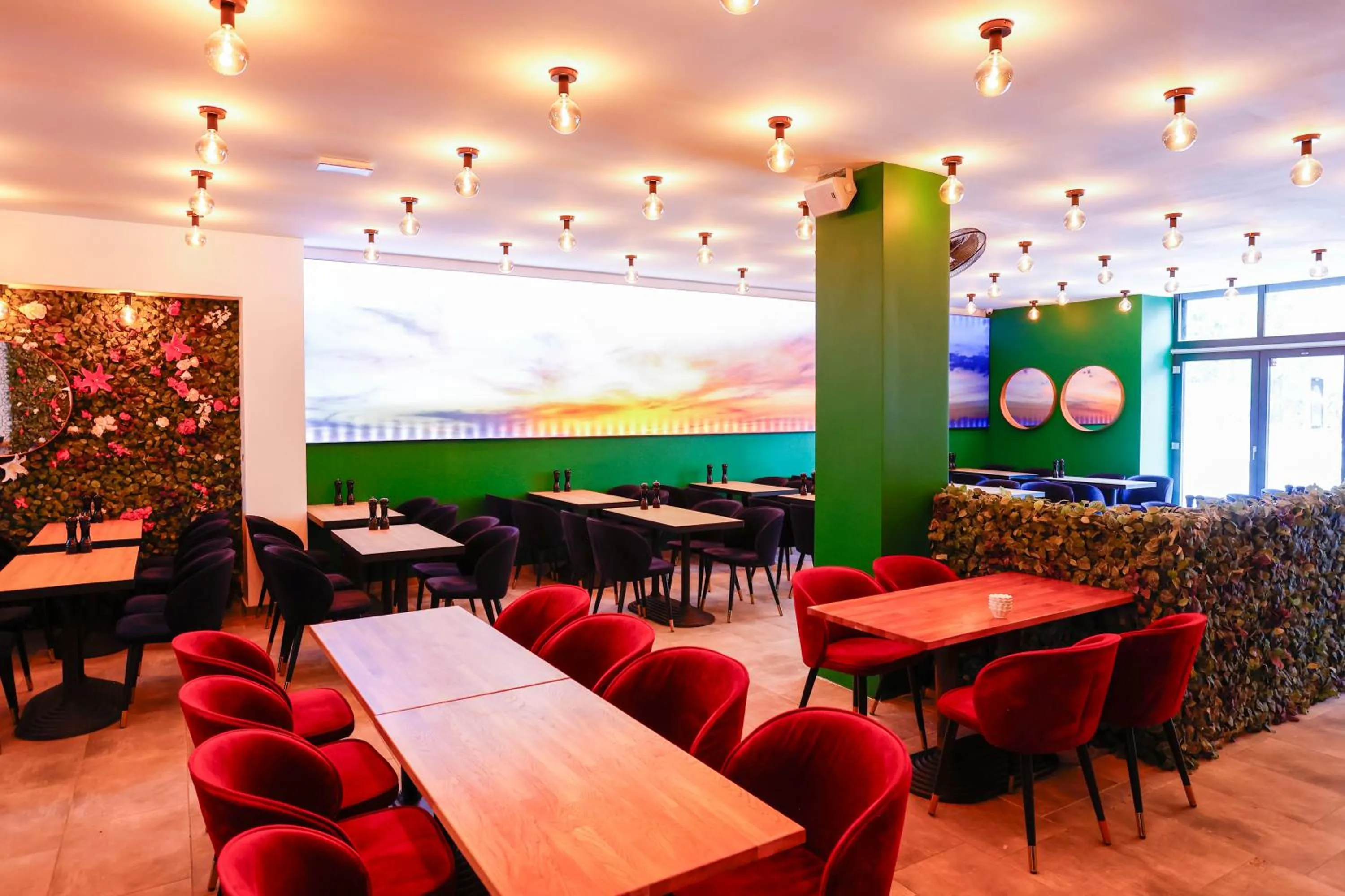 Restaurant/places to eat in Room's by Sleephotels