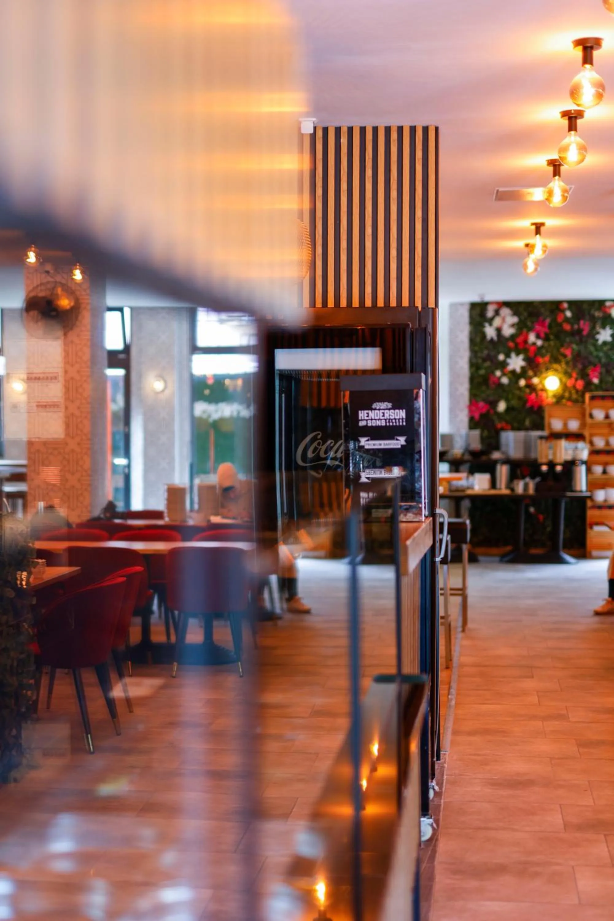 Restaurant/places to eat in Room's by Sleephotels