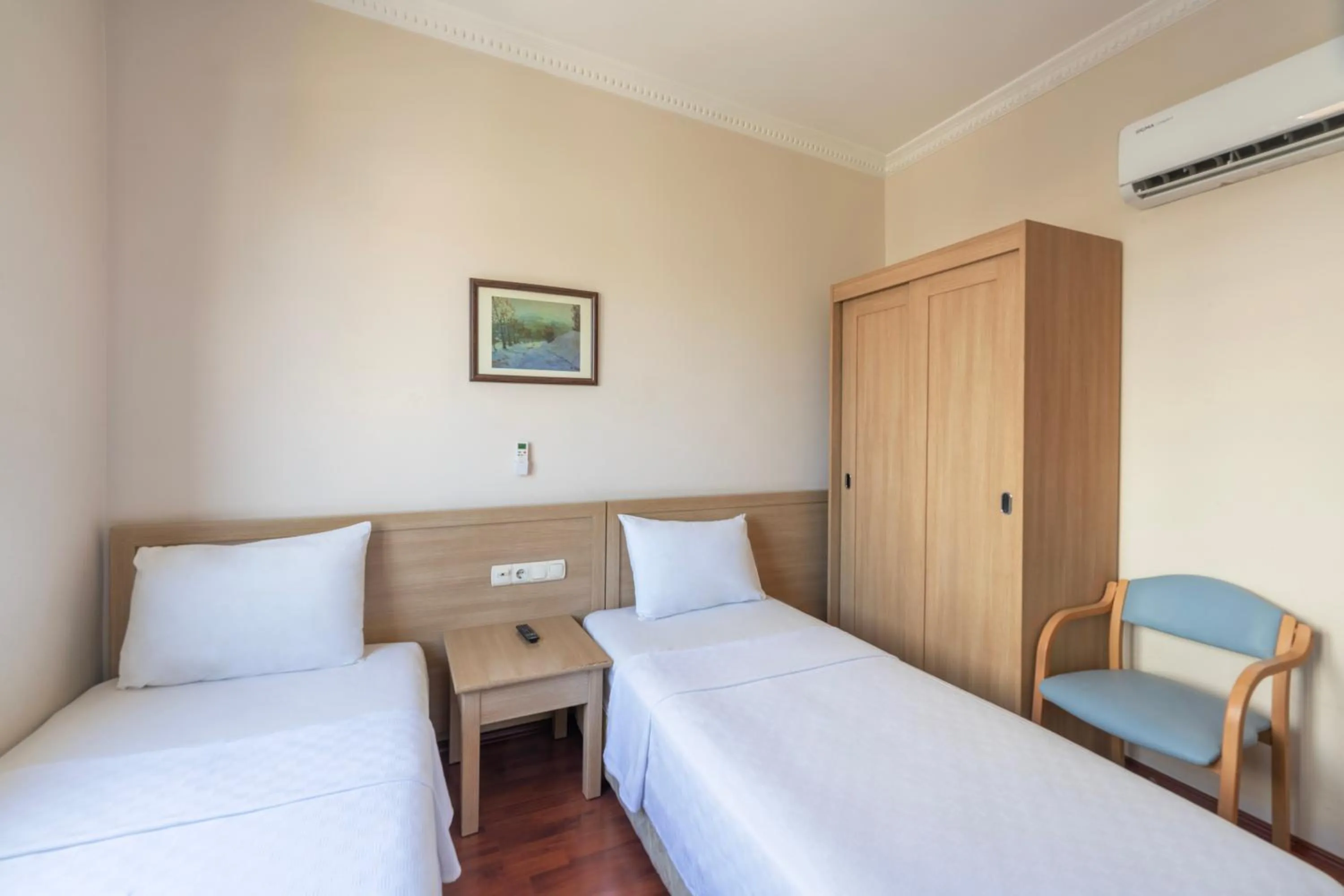 Photo of the whole room, Bed in Şehir Hotel