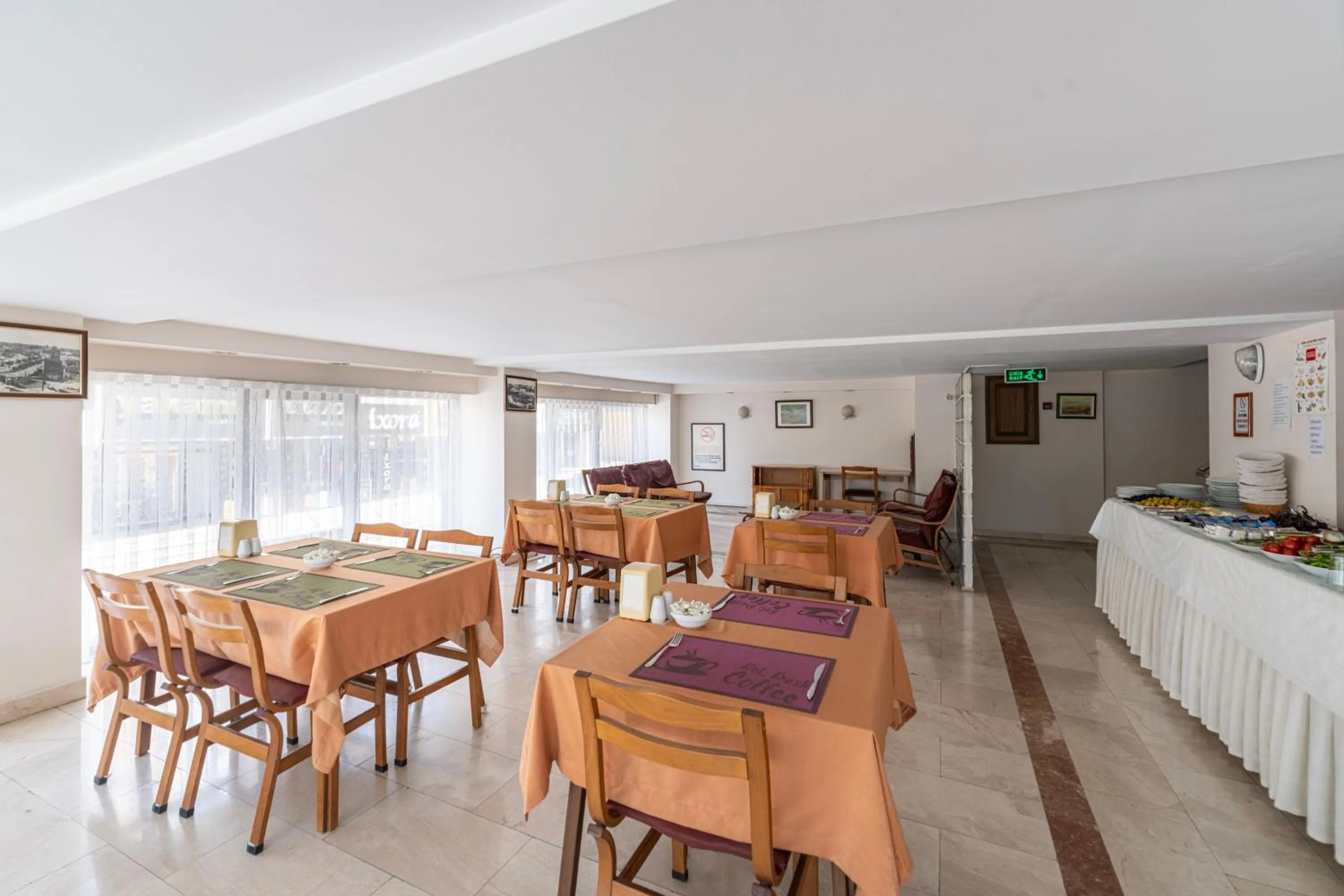 Restaurant/places to eat in Şehir Hotel