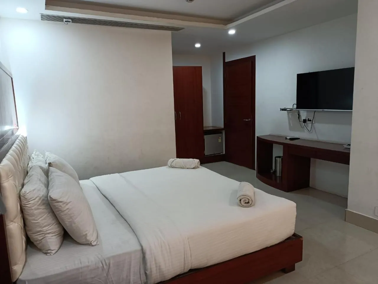 Bed in Hotel Autumn Crocus