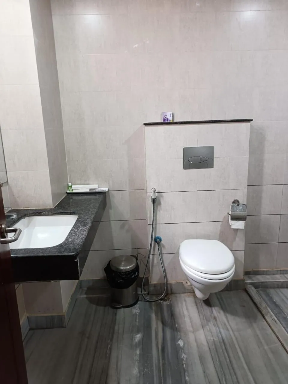 Bathroom in Hotel Autumn Crocus