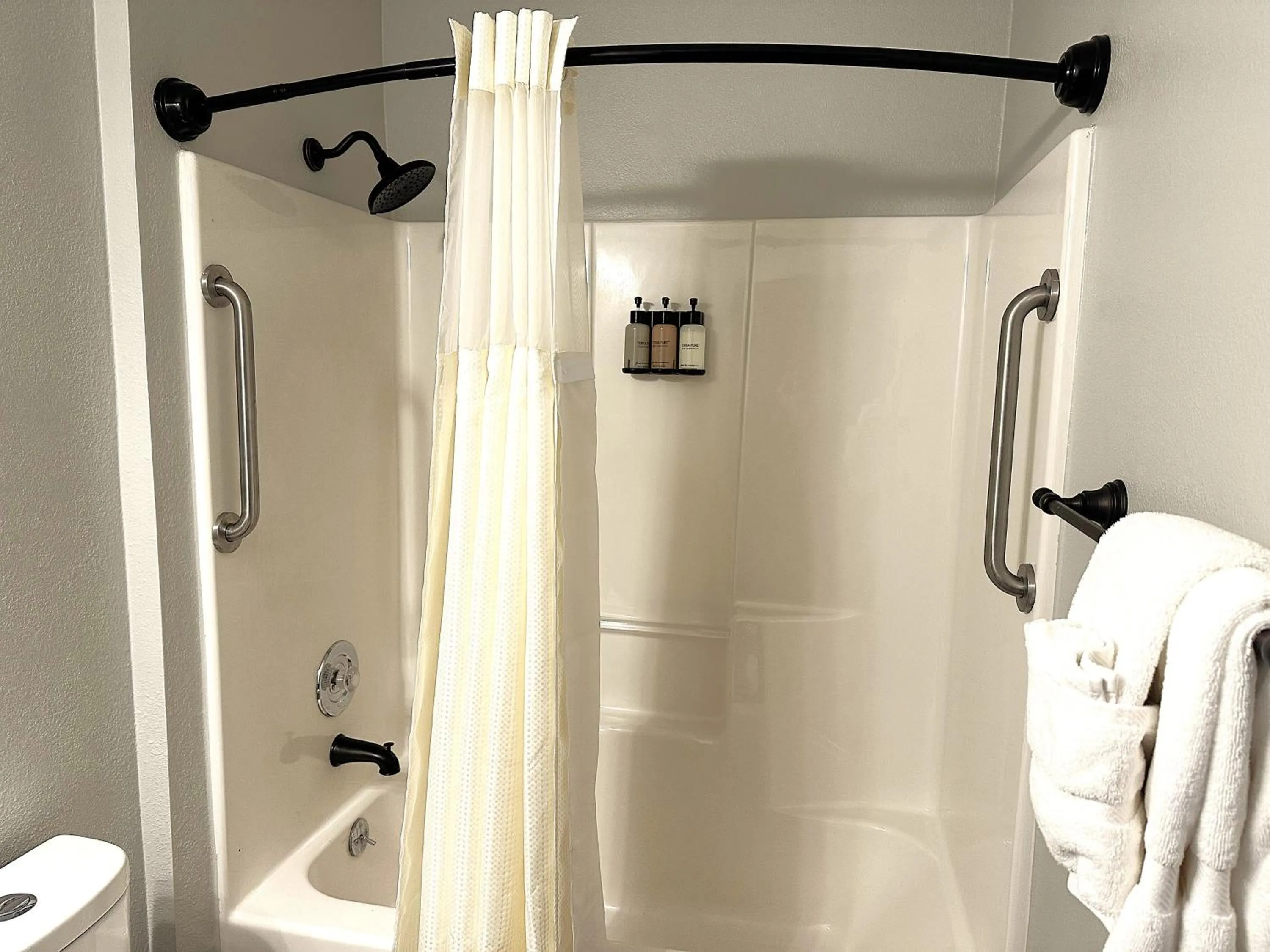 The Pearl Inn Bed and Breakfast