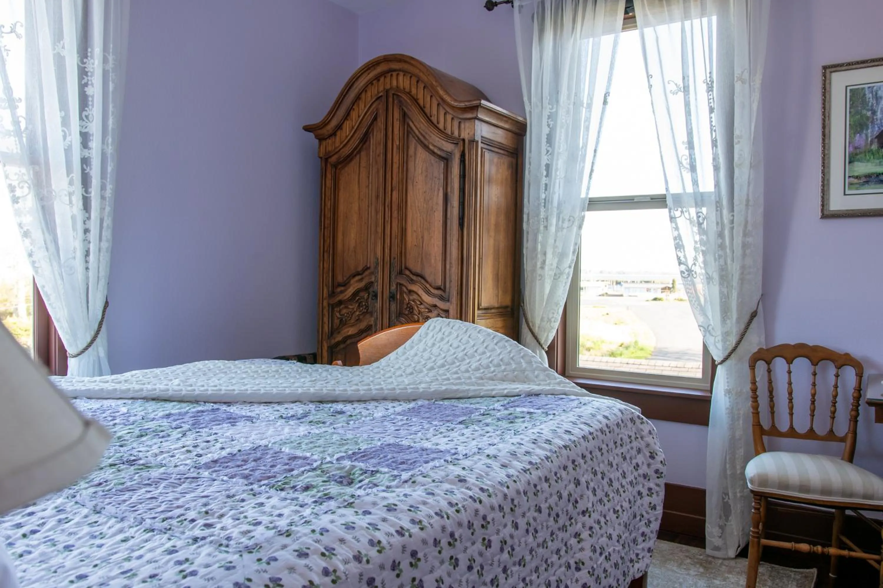 Bed in The Pearl Inn Bed and Breakfast