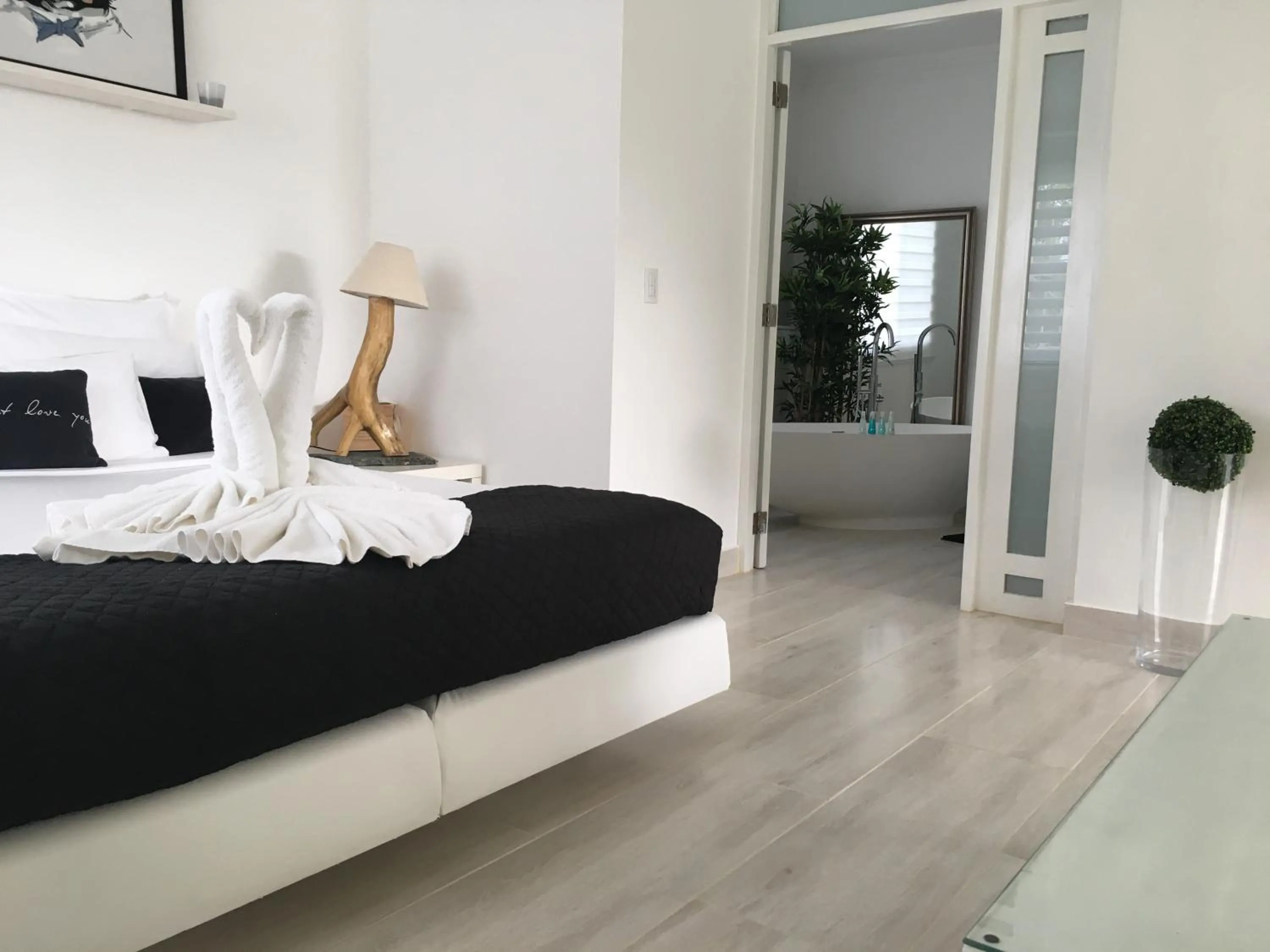 Shower, Bed in Casa Veintiuno