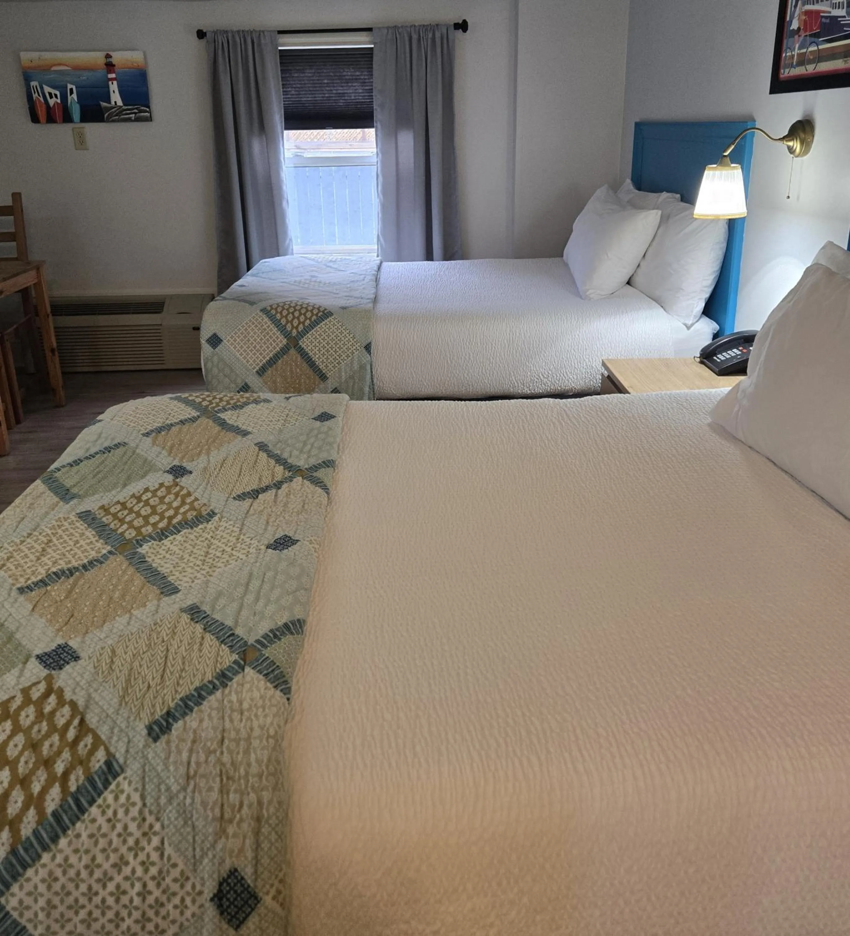 Bed in Seawinds Motel & Cottages