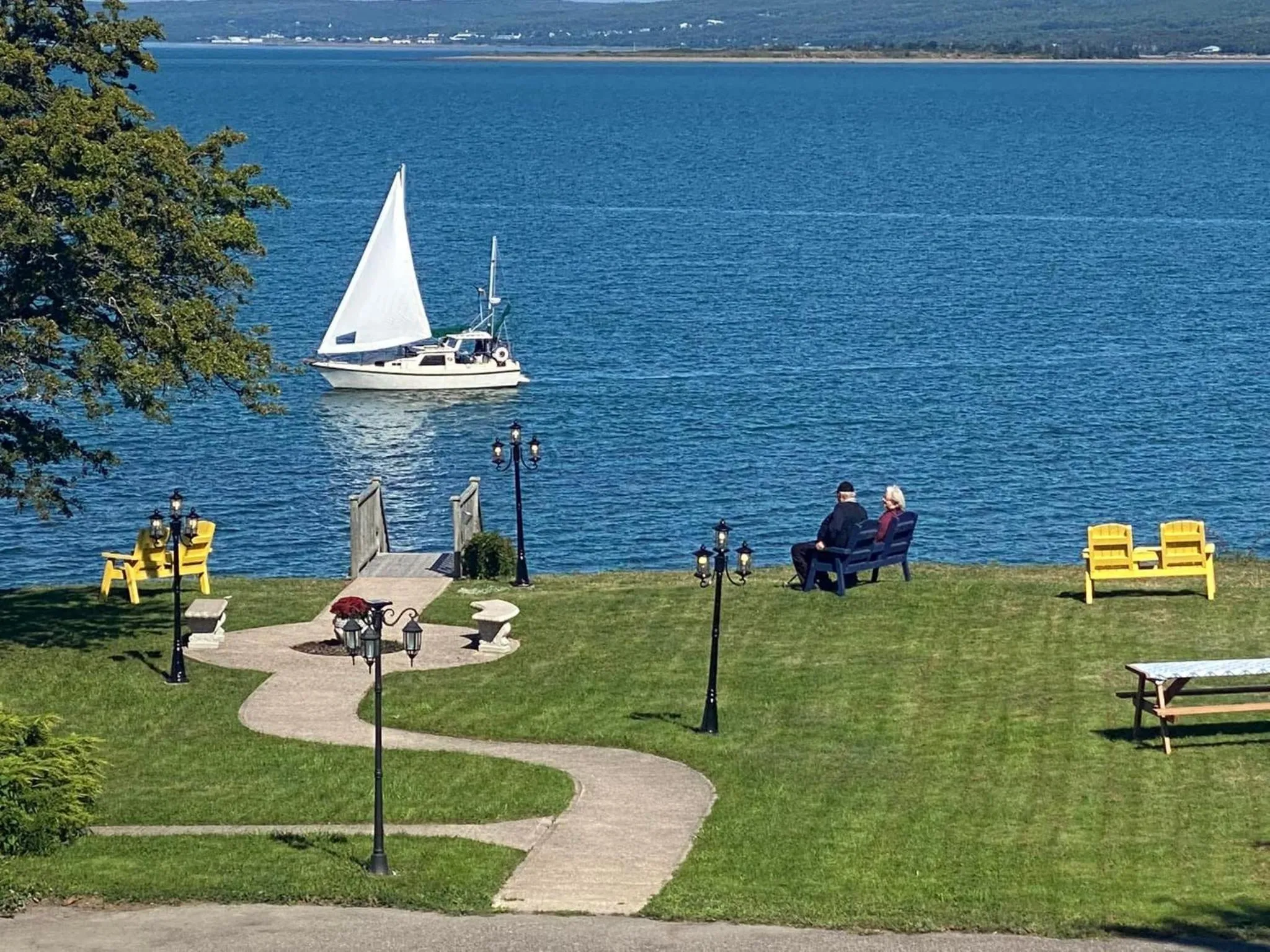 Sea view in Seawinds Motel & Cottages