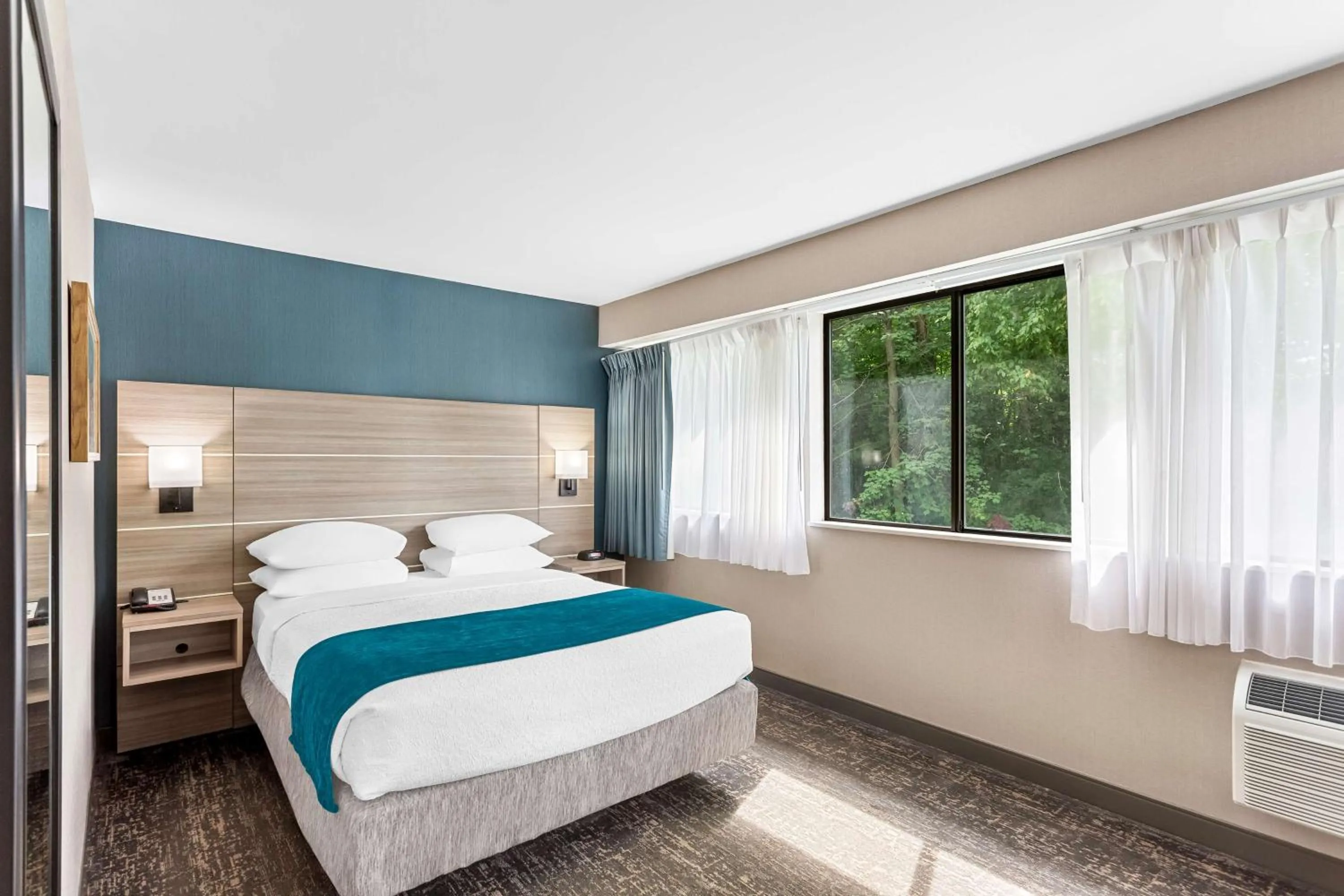 Bedroom, Bed in Best Western West Lebanon-Hanover