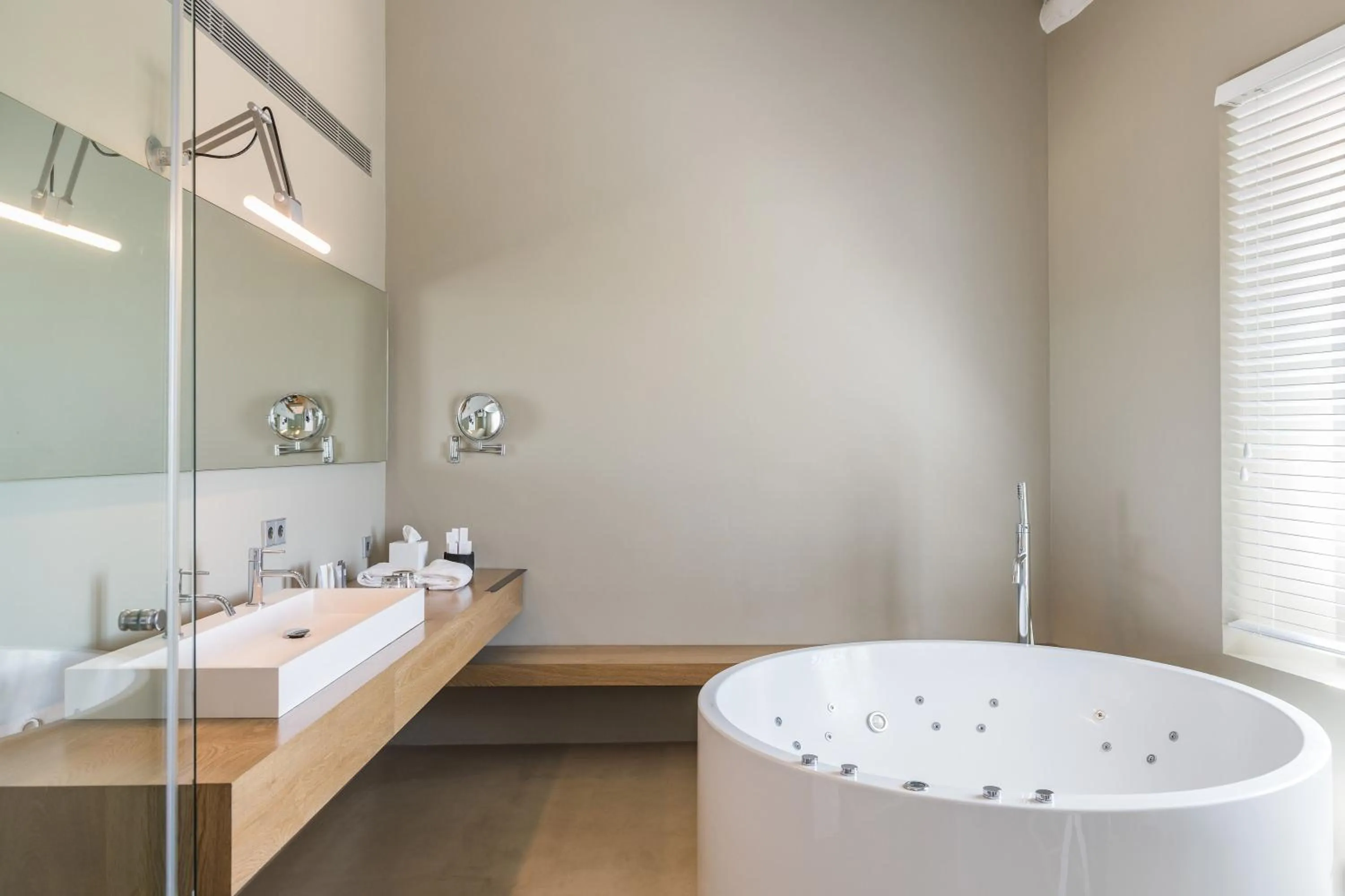 Bathroom in Hotel Mas Lazuli by Fimedhotels