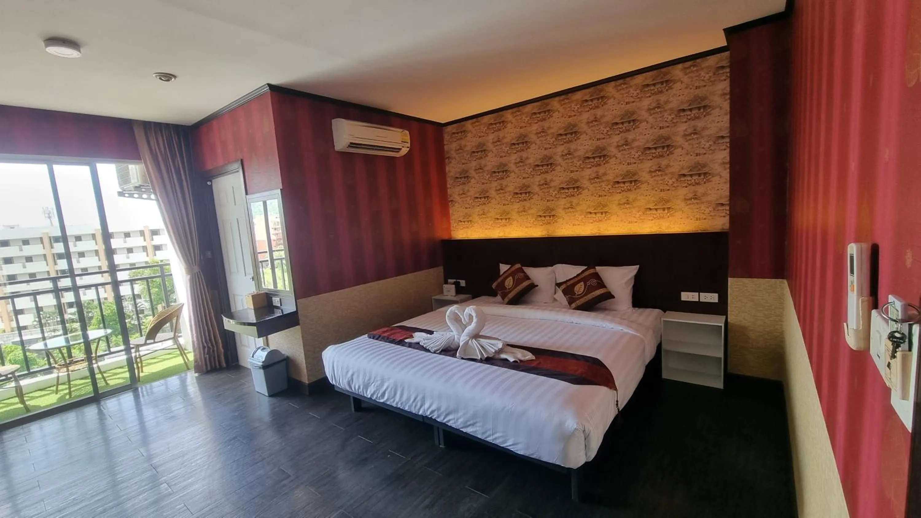 Bed in Sereneburi Patong Residence