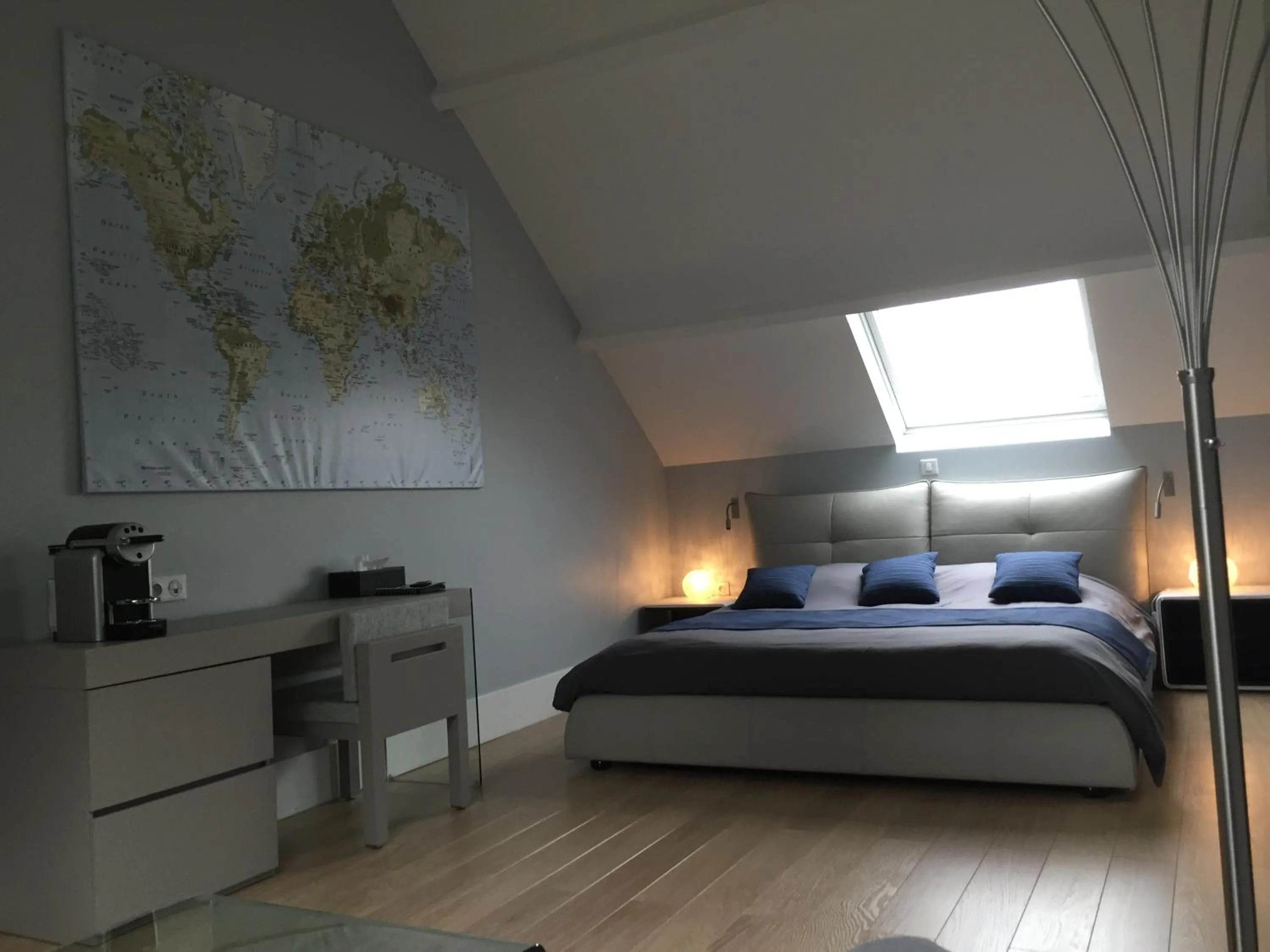 Photo of the whole room in Château de la Folie