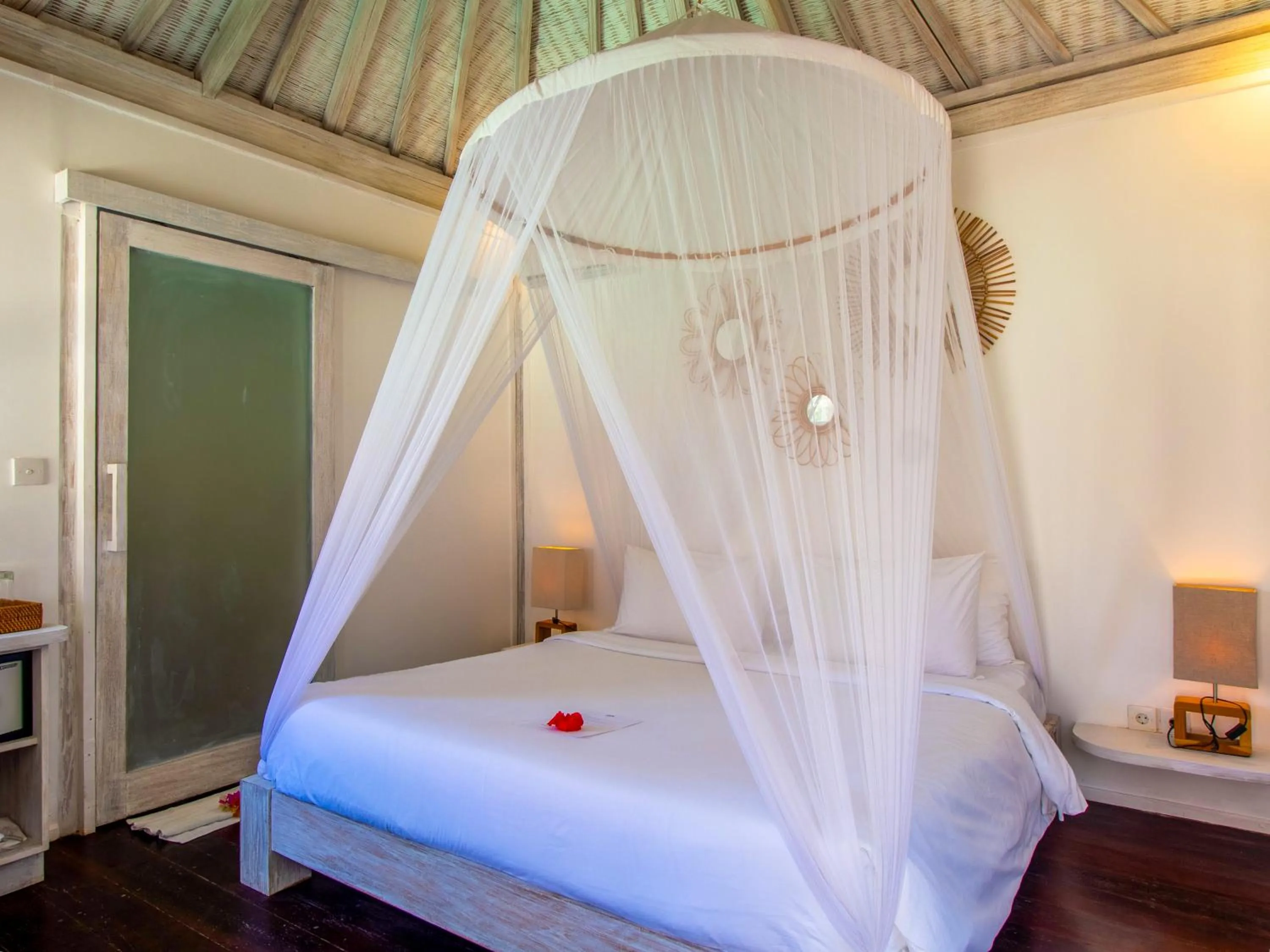 Bed in Ora Villas Gili Meno