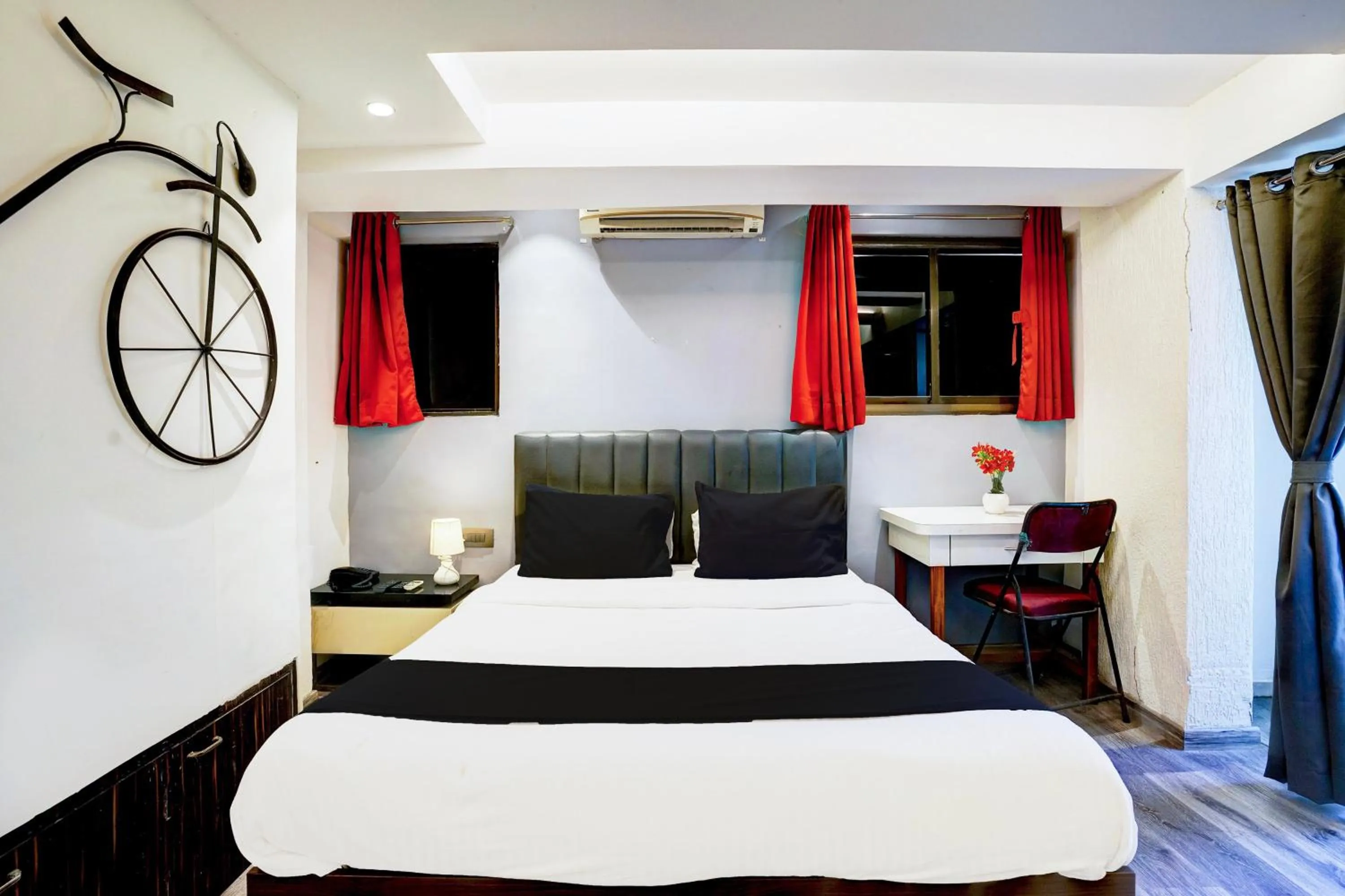 Bedroom, Bed in Super Hotel O Seawoods Near Palm Beach Road Formerly Sai Roop