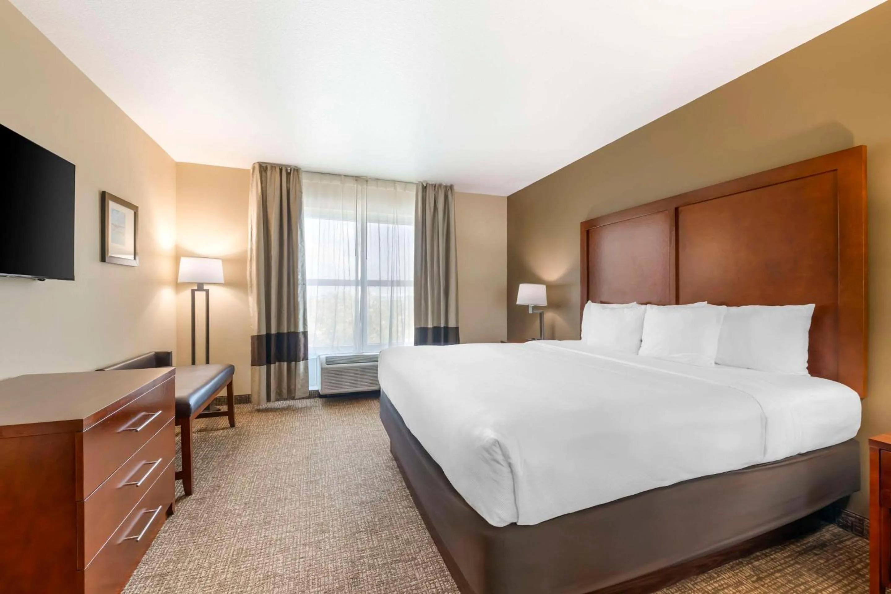 Bedroom, Bed in Comfort Inn & Suites Tavares North