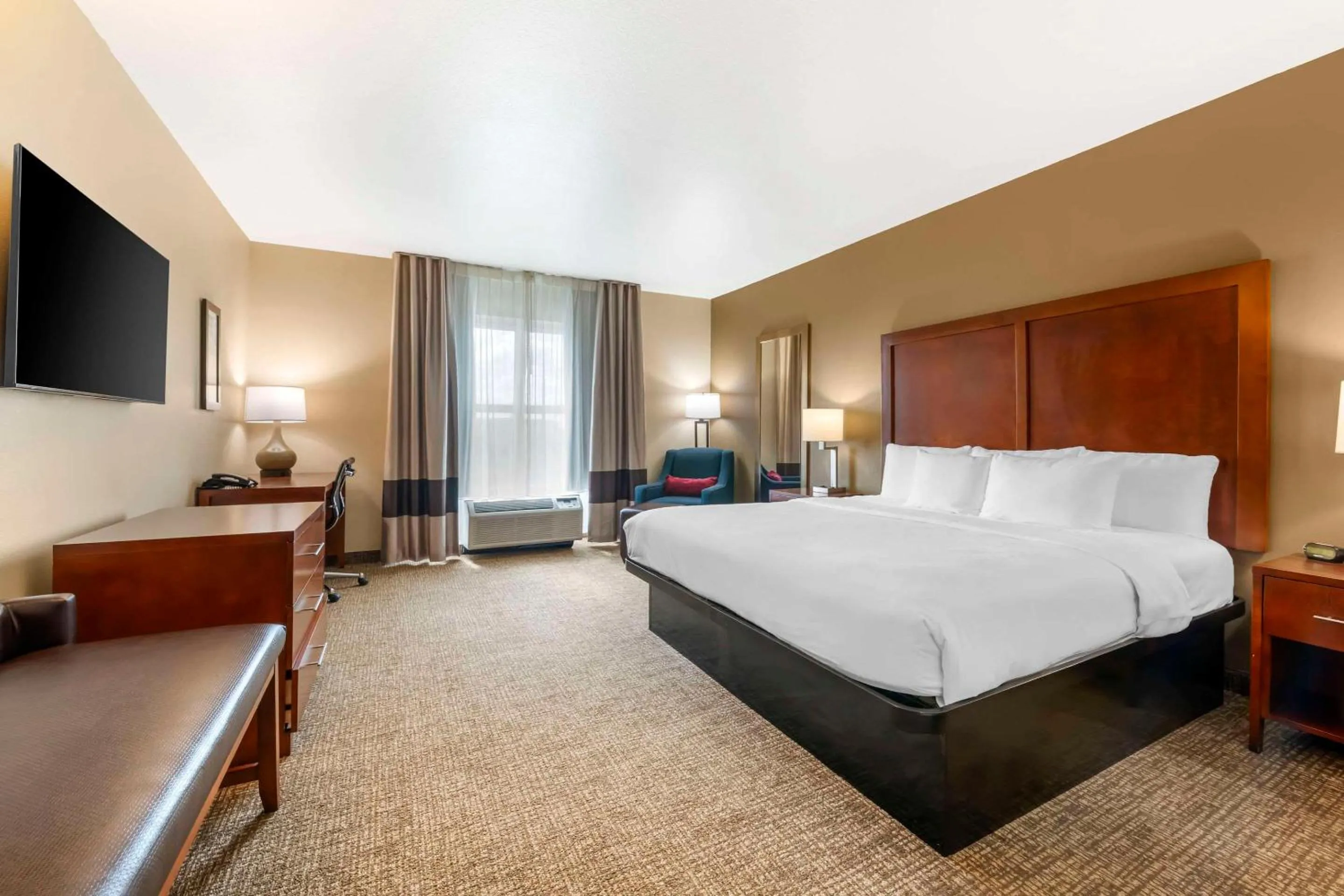 Bedroom, Bed in Comfort Inn & Suites Tavares North