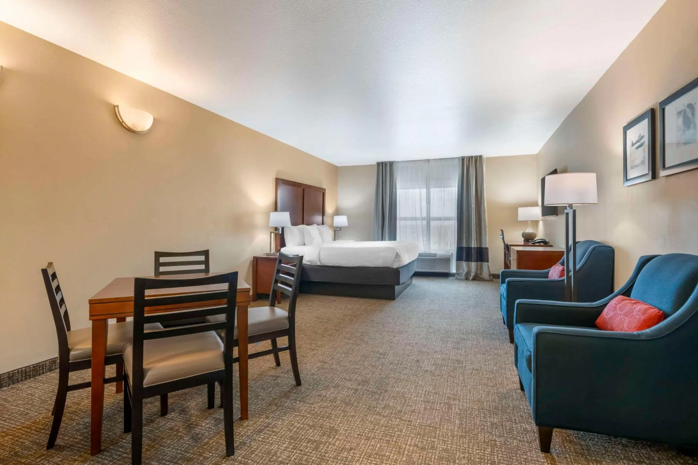 Bedroom, Bed in Comfort Inn & Suites Tavares North