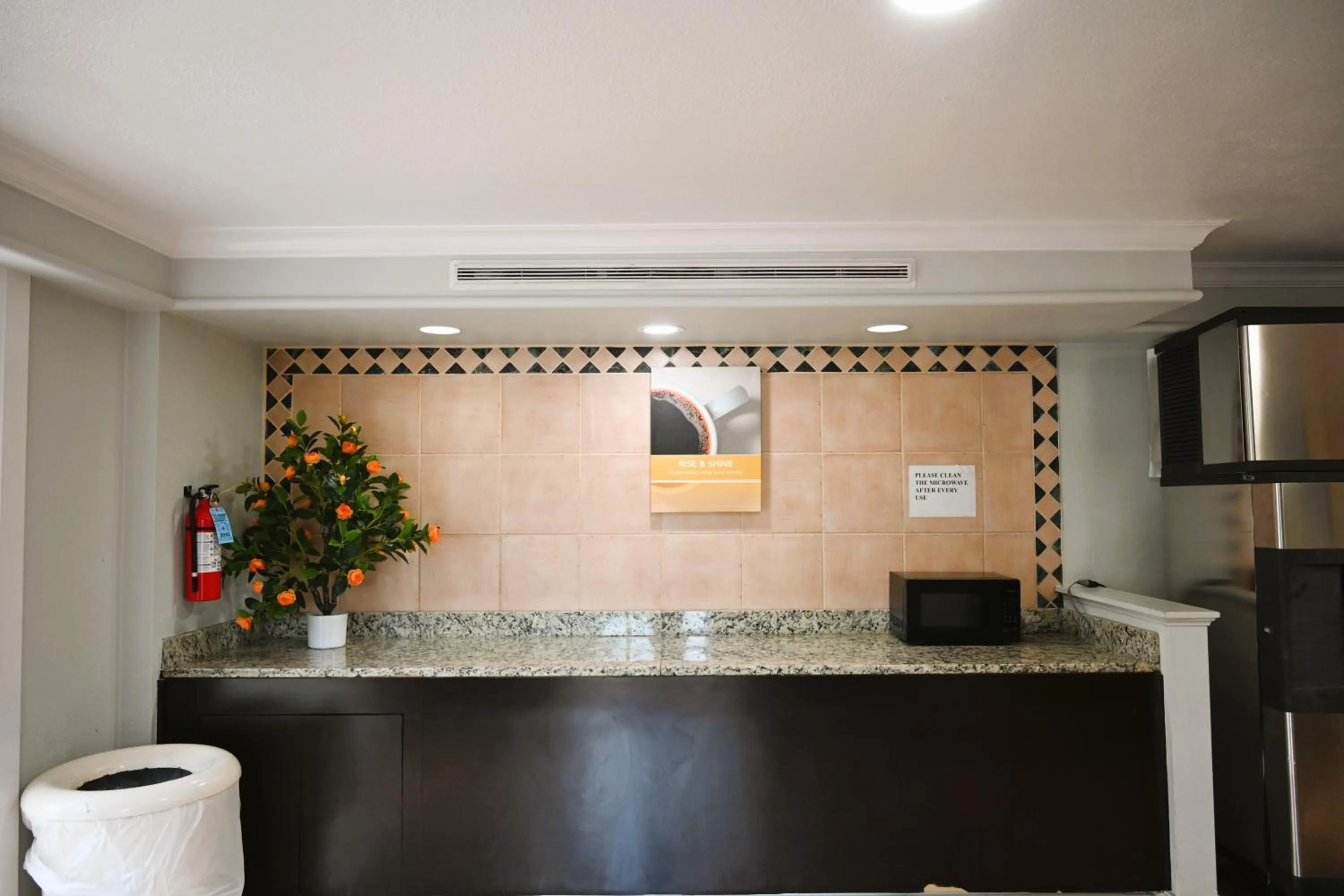 Coffee/tea facilities in Motel 6-Hazelwood, MO