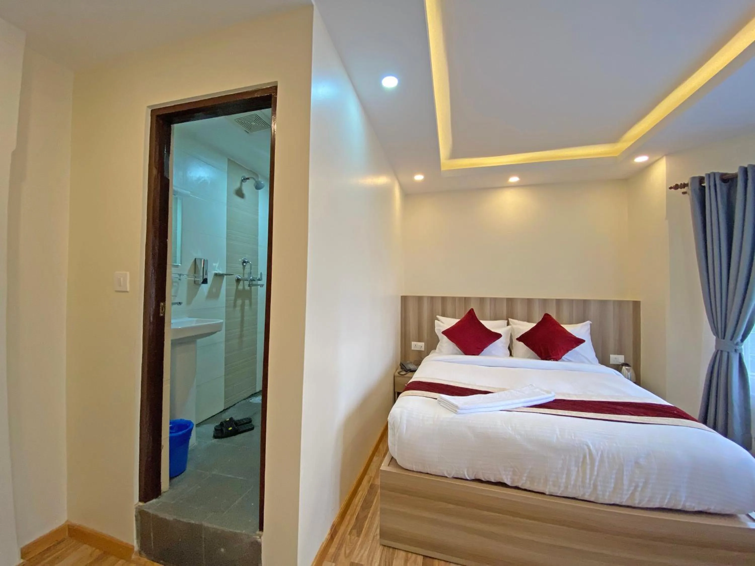 Bed in Hotel Royal Emperor