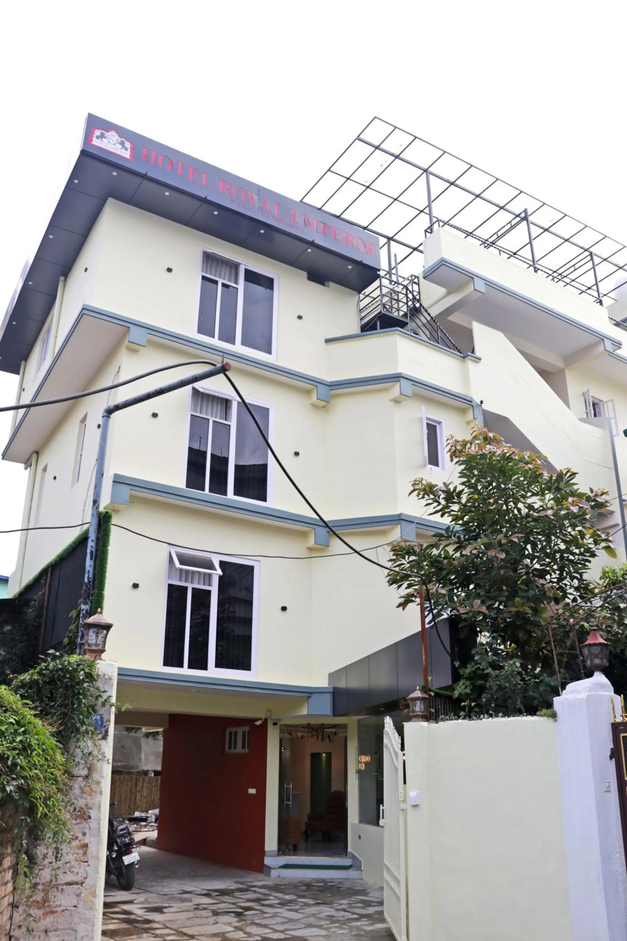 Property building in Hotel Royal Emperor