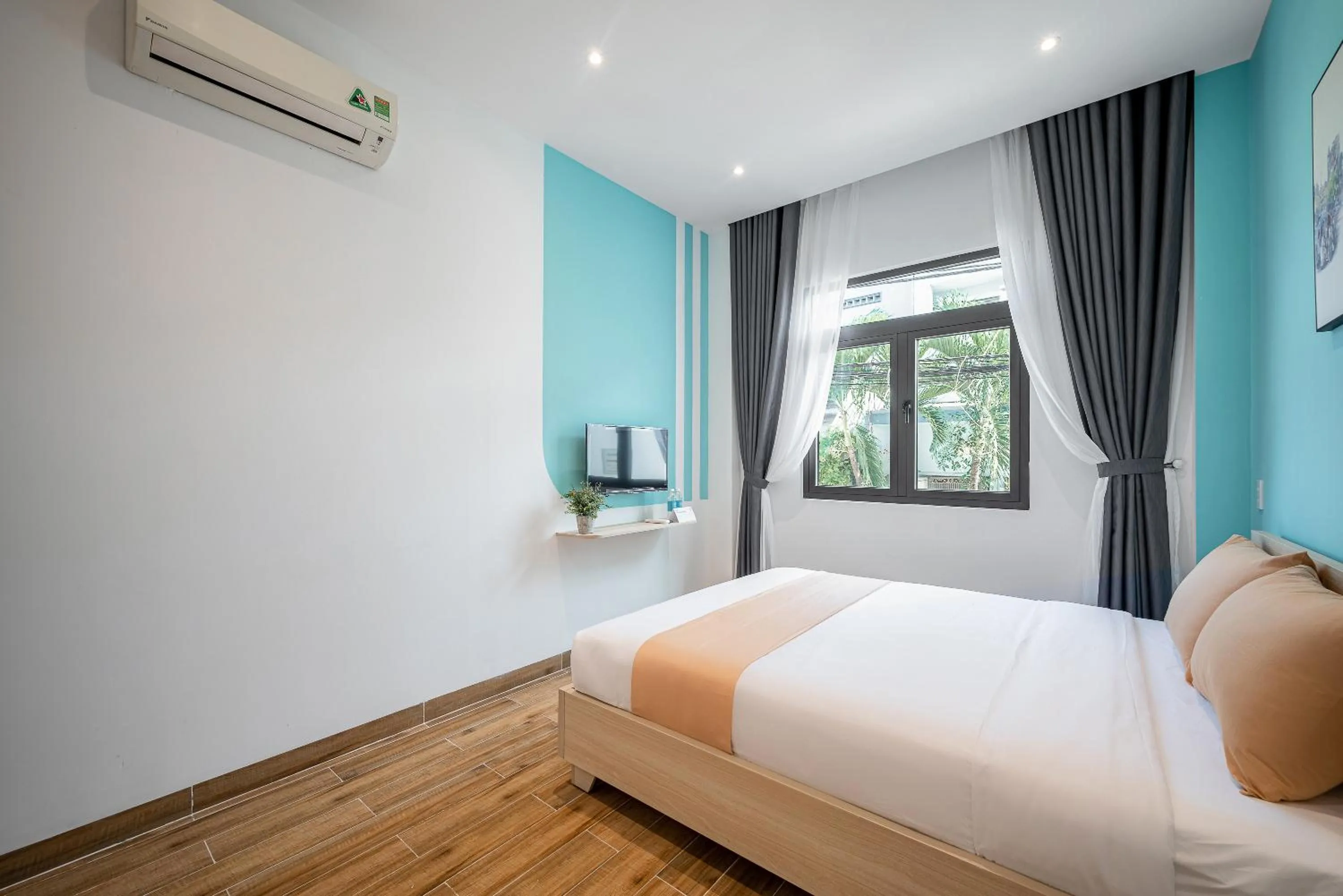 Bed in DreamHome - Sunset