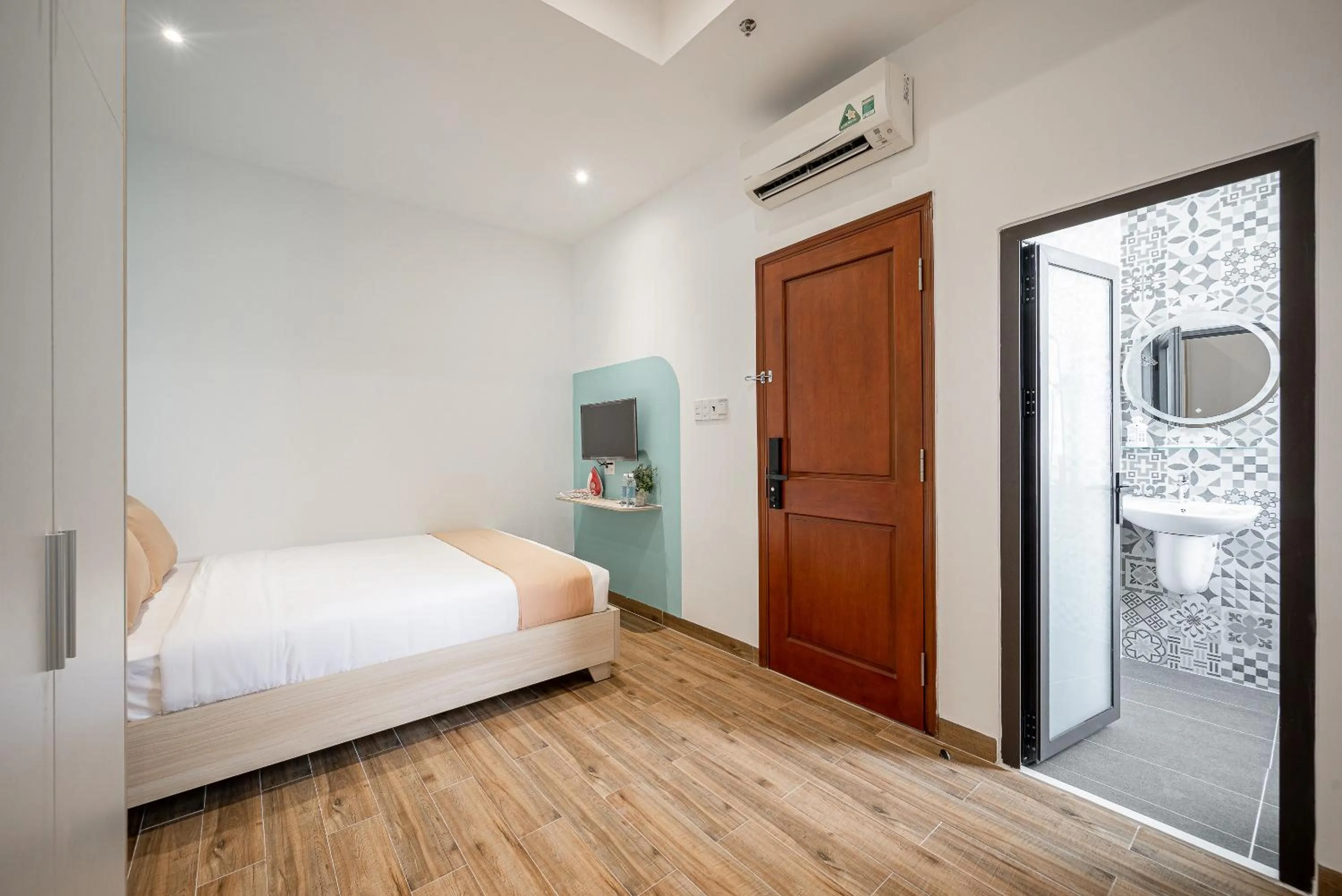 Bed in DreamHome - Sunset