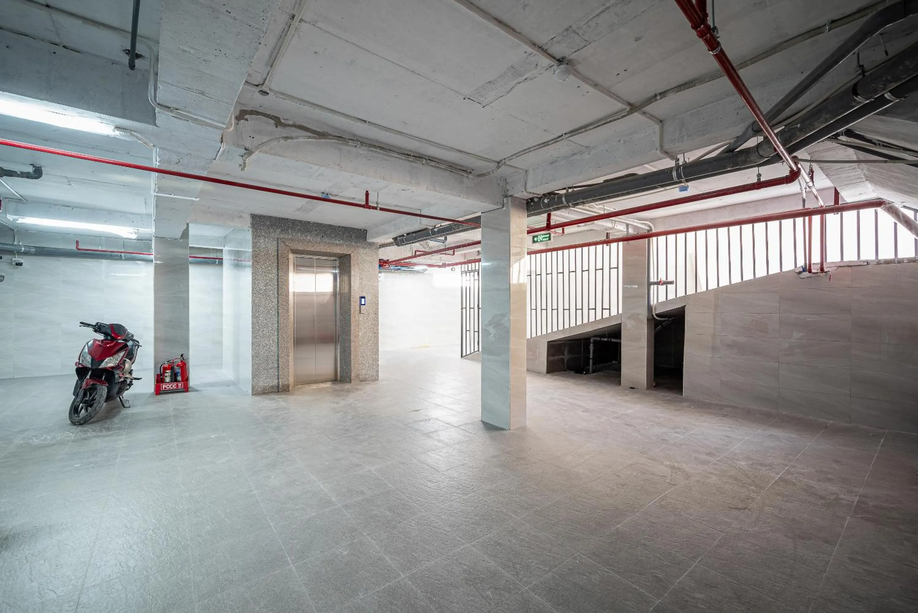 Parking in DreamHome - Sunset