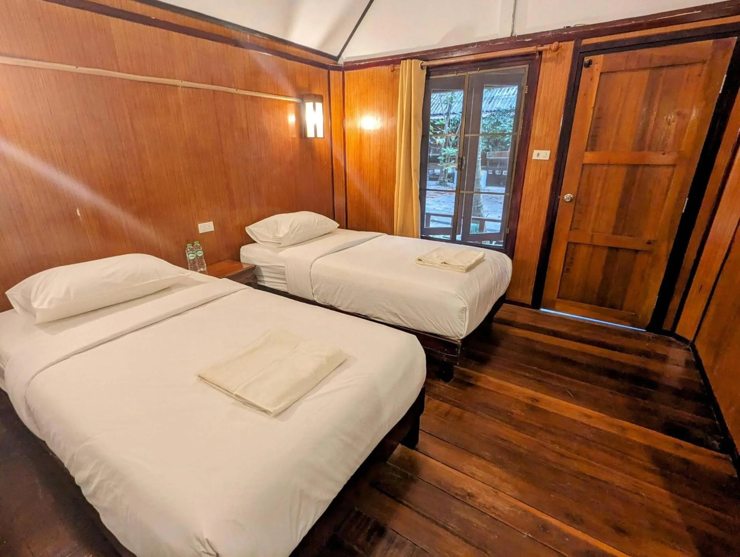 Bed in Ziggy Stardust