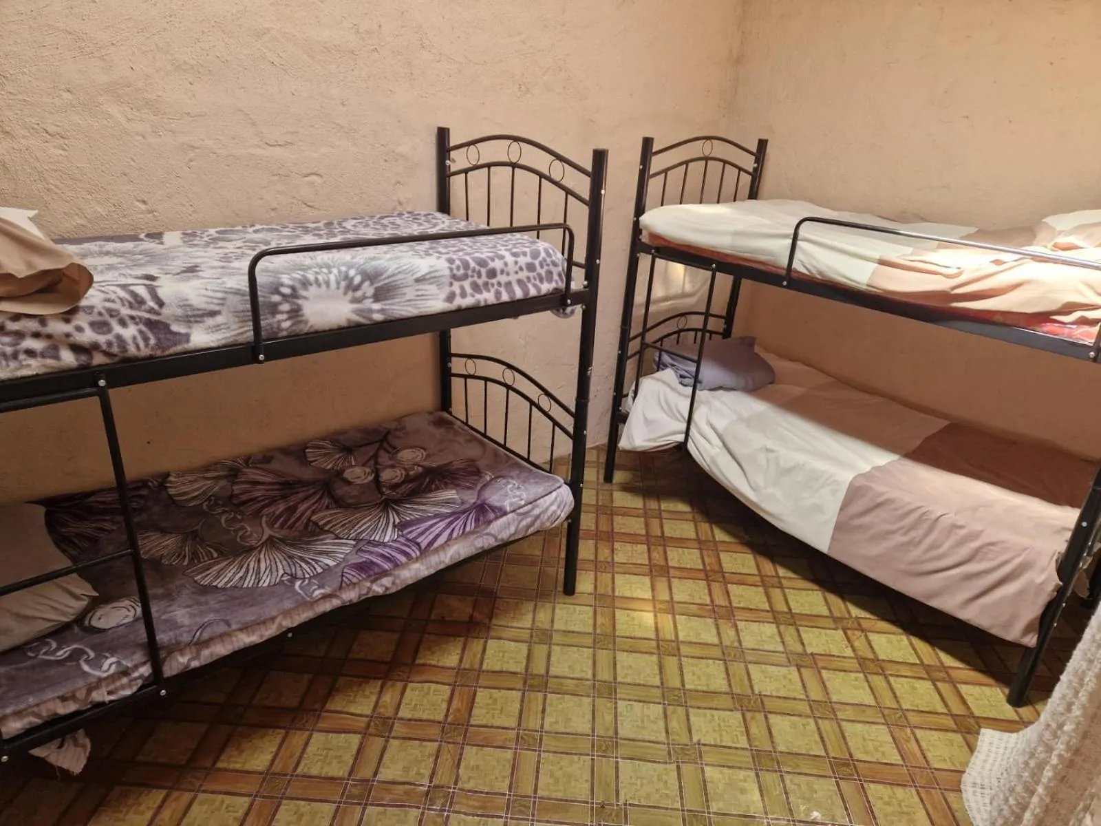 Bed in Emahlathini Guest Farm