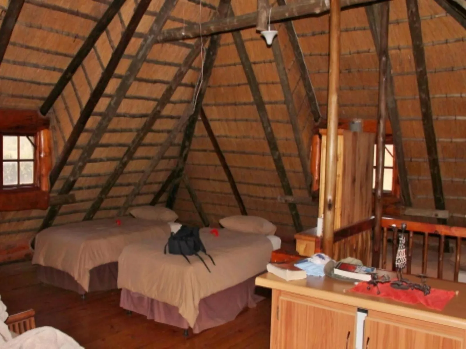 Photo of the whole room, Bed in Emahlathini Guest Farm