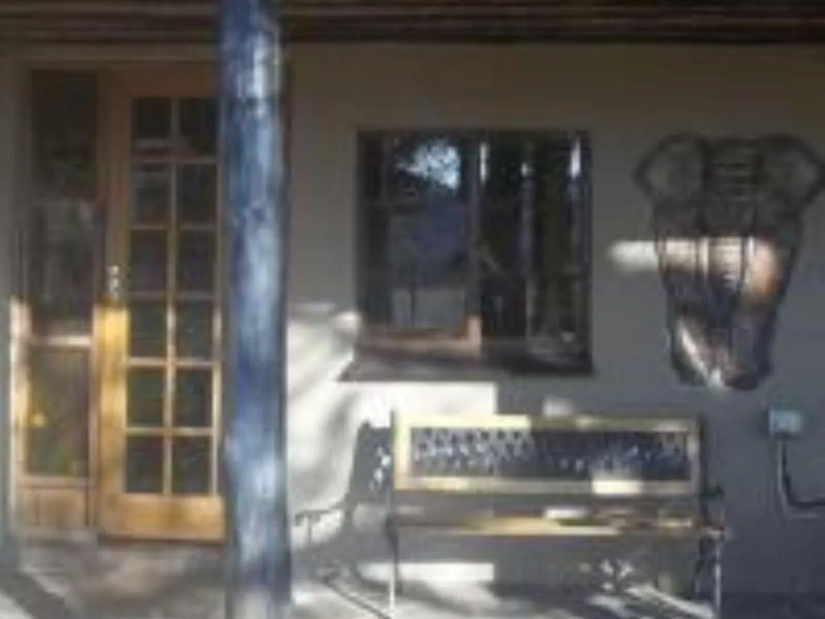 Decorative detail in Emahlathini Guest Farm