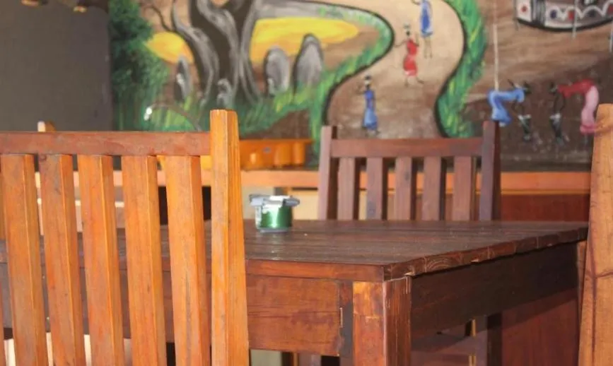 Emahlathini Guest Farm