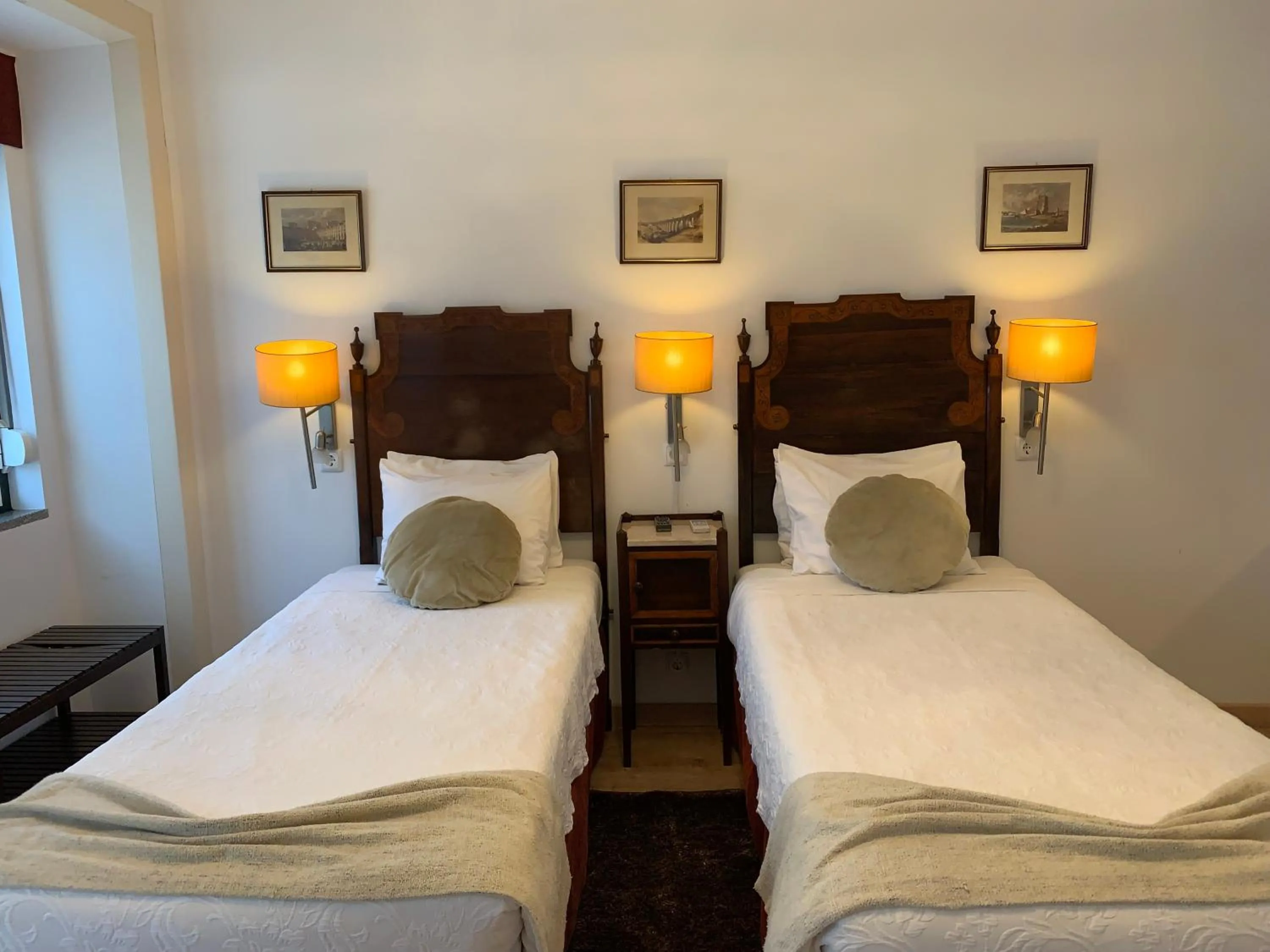 Decorative detail, Bed in Discovery Apartment Estrela