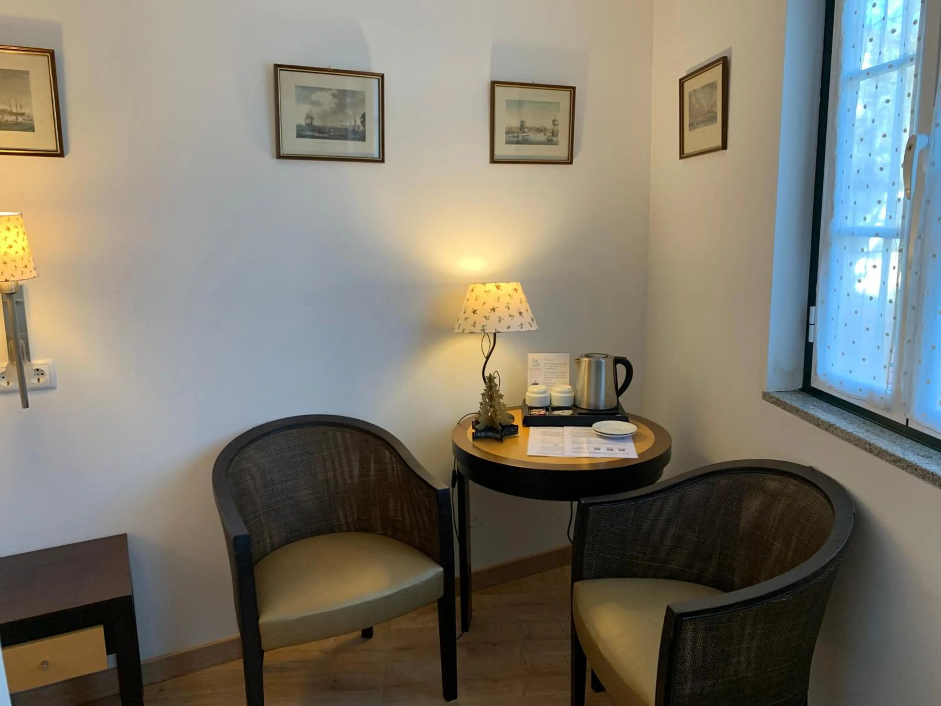 Coffee/tea facilities in Discovery Apartment Estrela