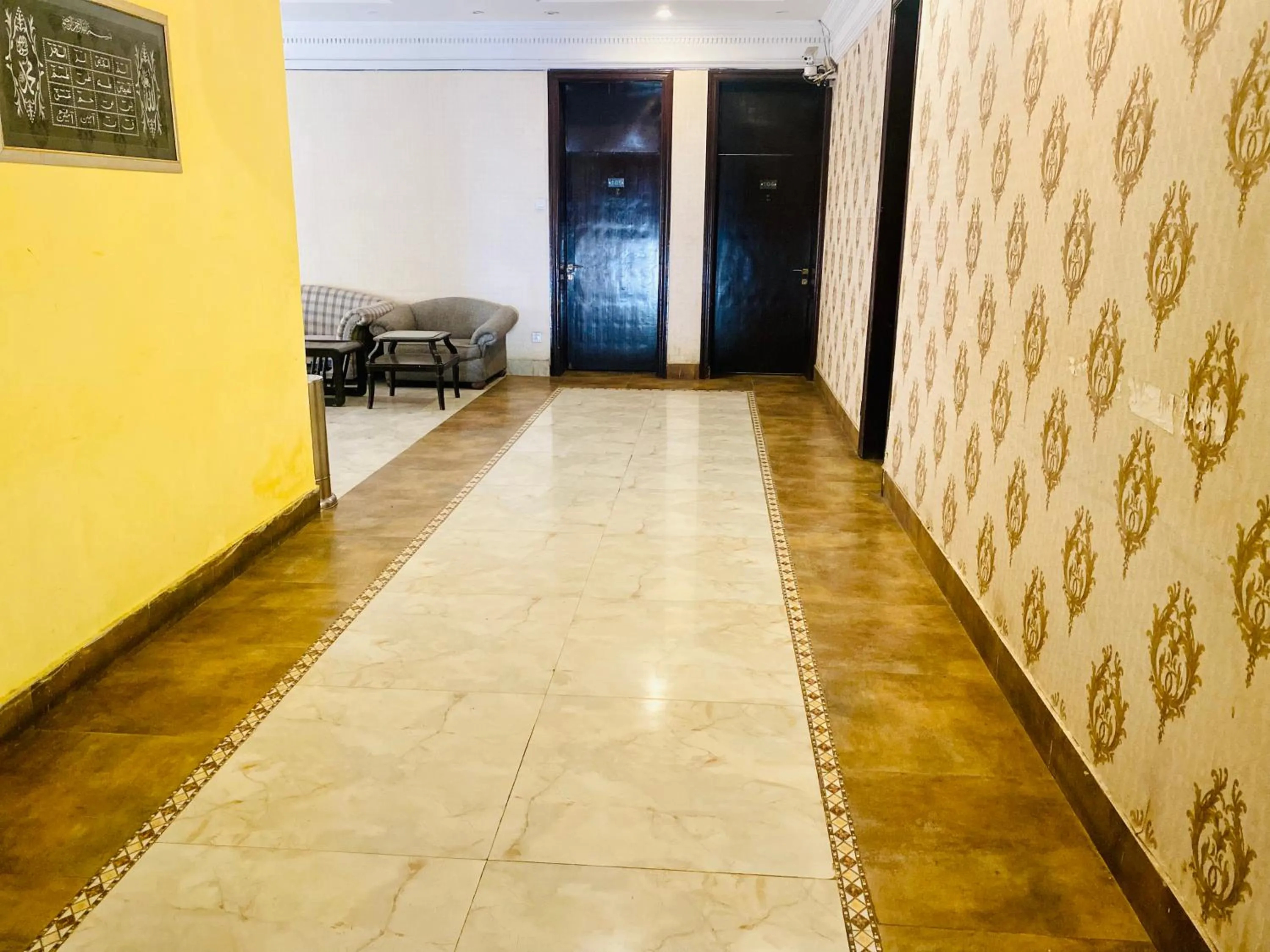 Lobby or reception in HOTEL ROYAL ONE