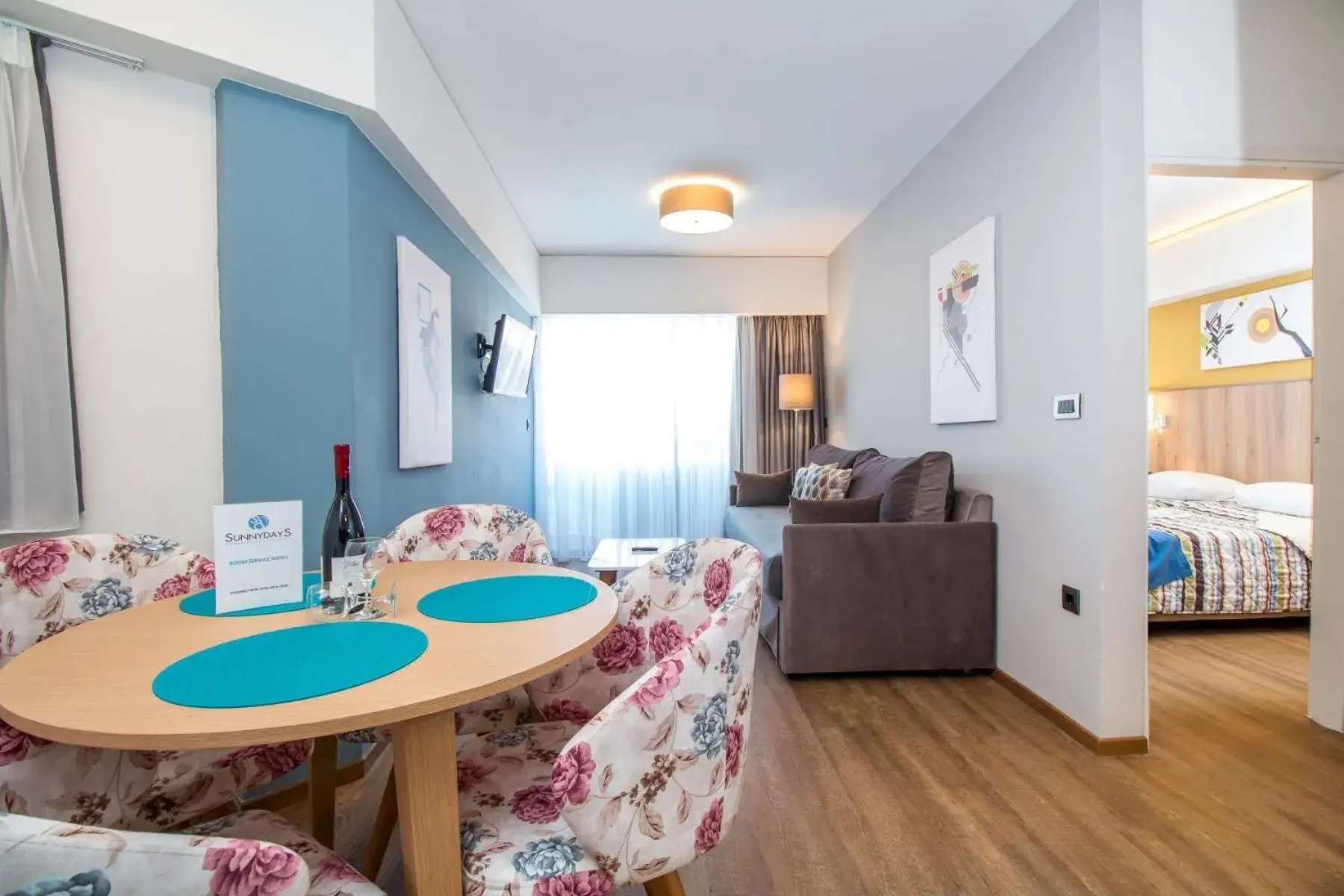 Junior Suite in Sunny Days Hotel Junior Suite in Sunny Days Hotel