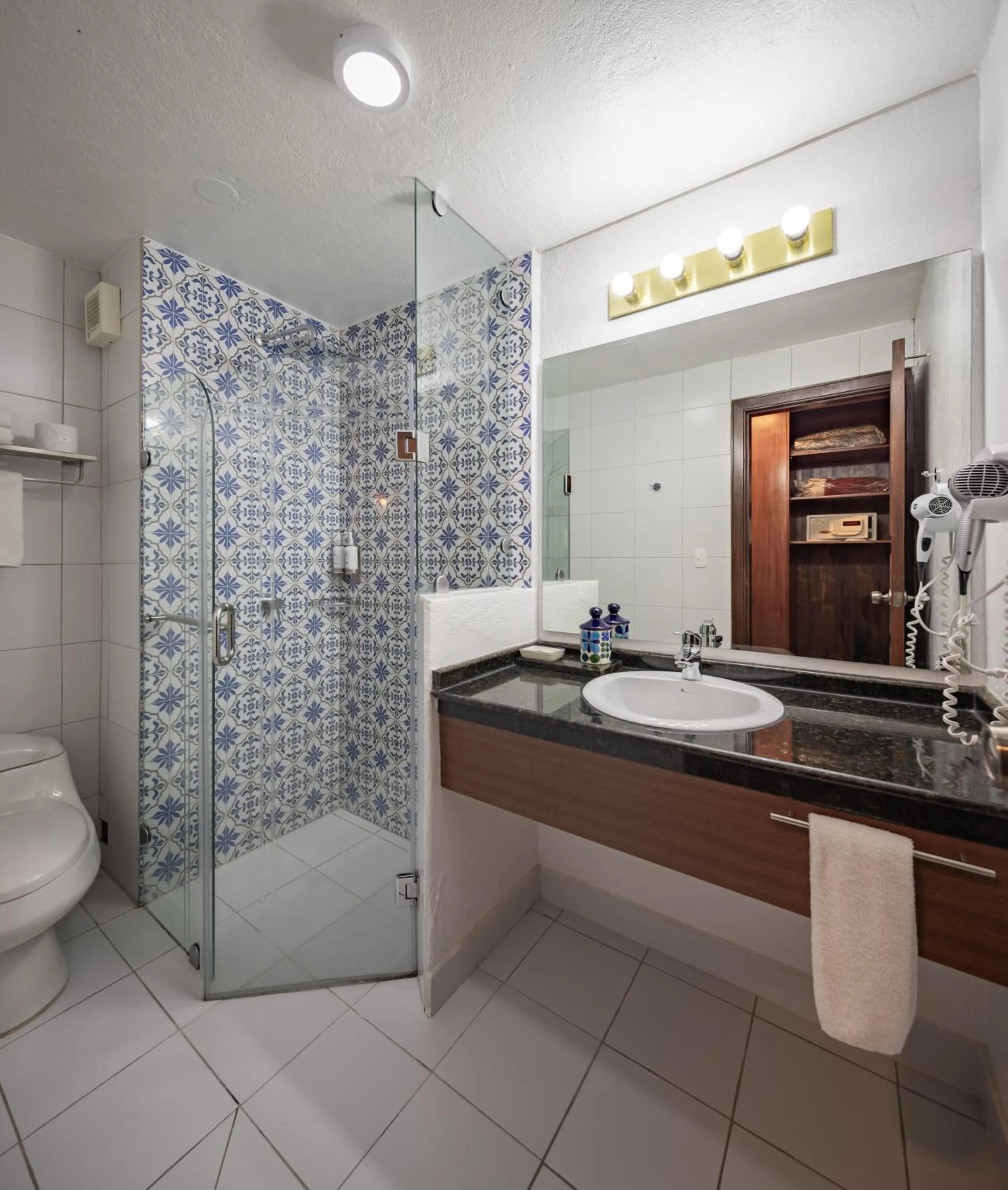 Shower in San Jose de Puembo Quito Airport, an Ascend Collection Hotel