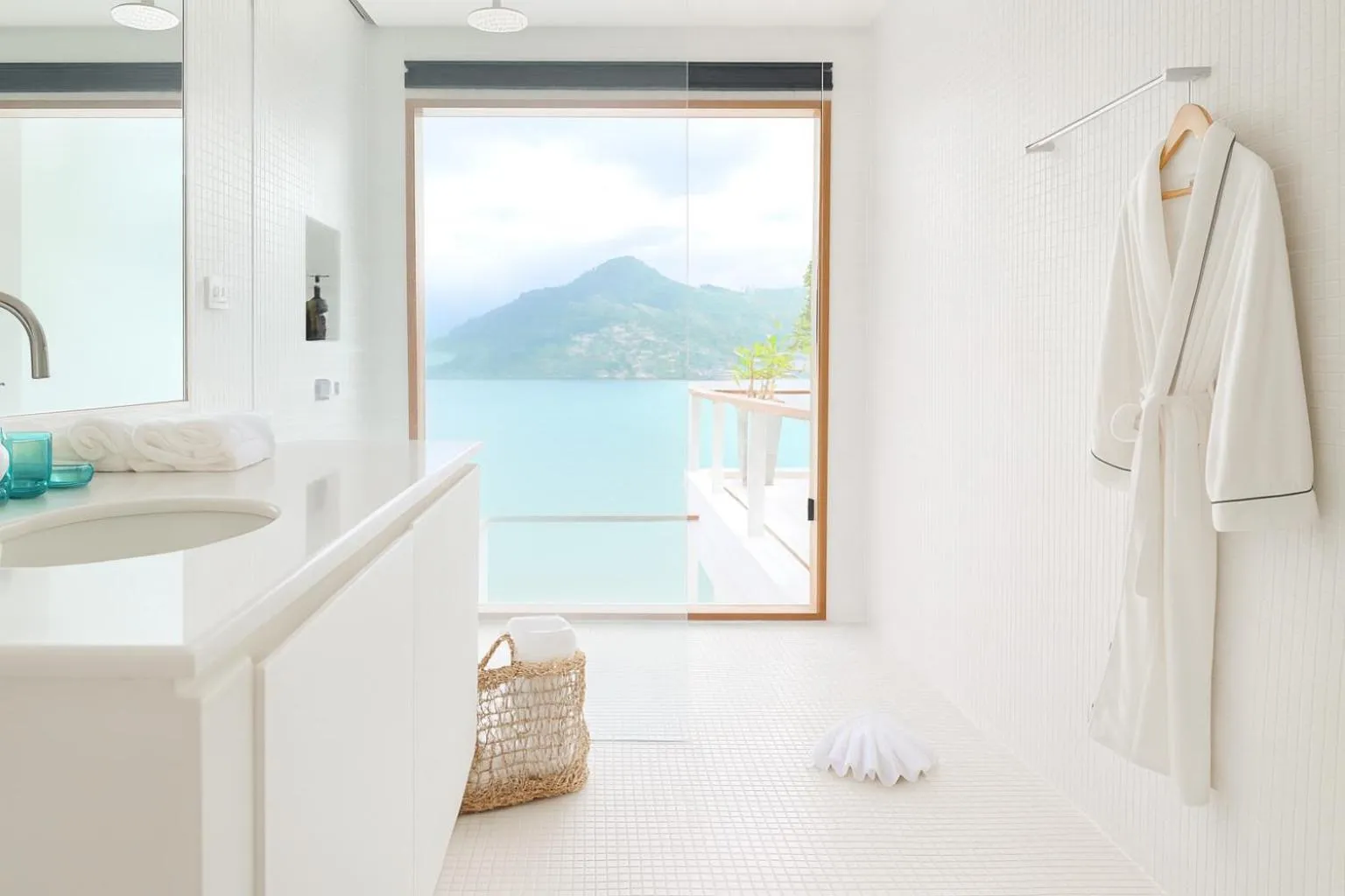 Bathroom in Villa Nevaeh - Ocean Front Private Villa Kamala Beach