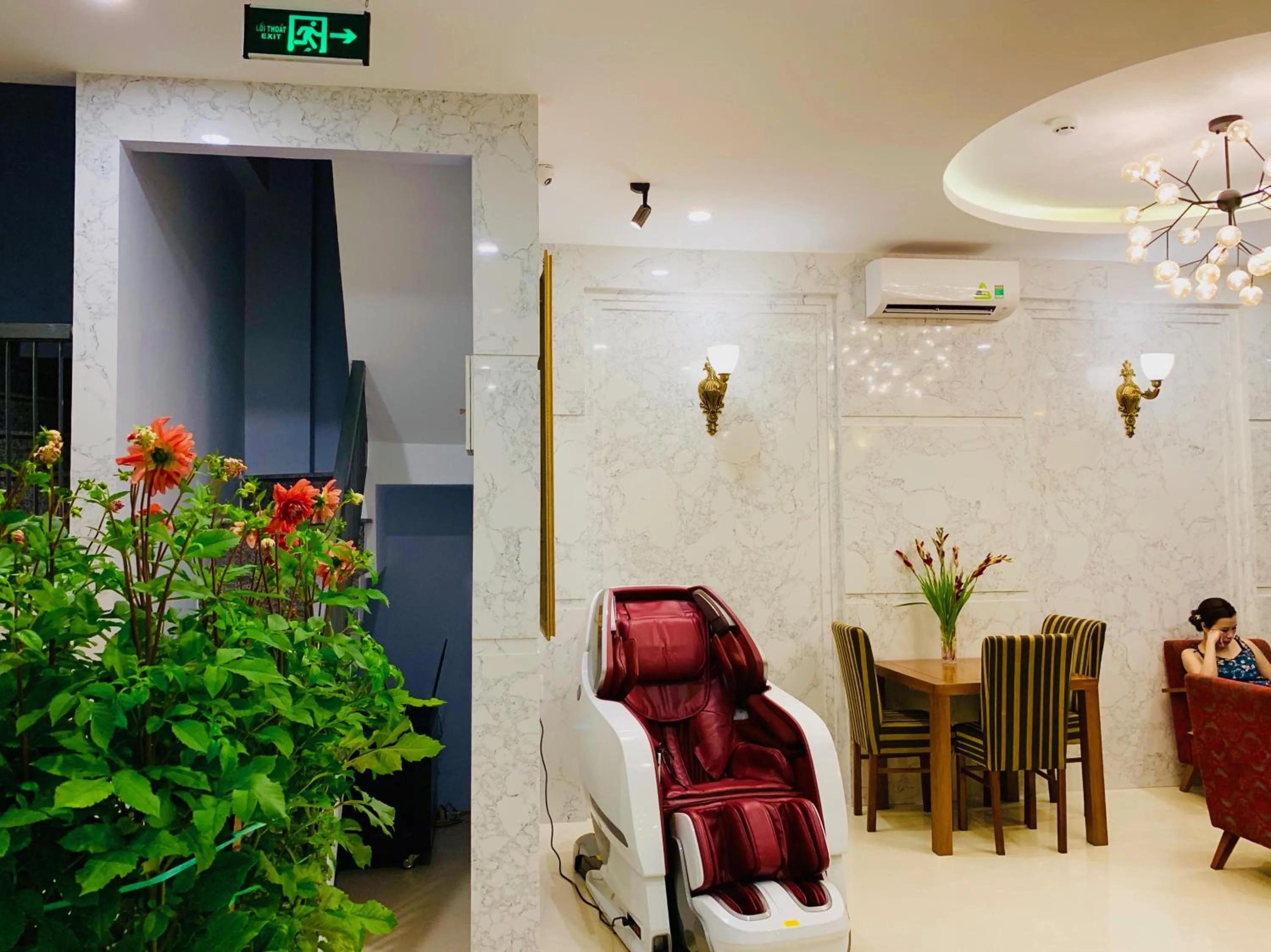 Communal lounge/ TV room in Sunny Beach Hotel & Apartment